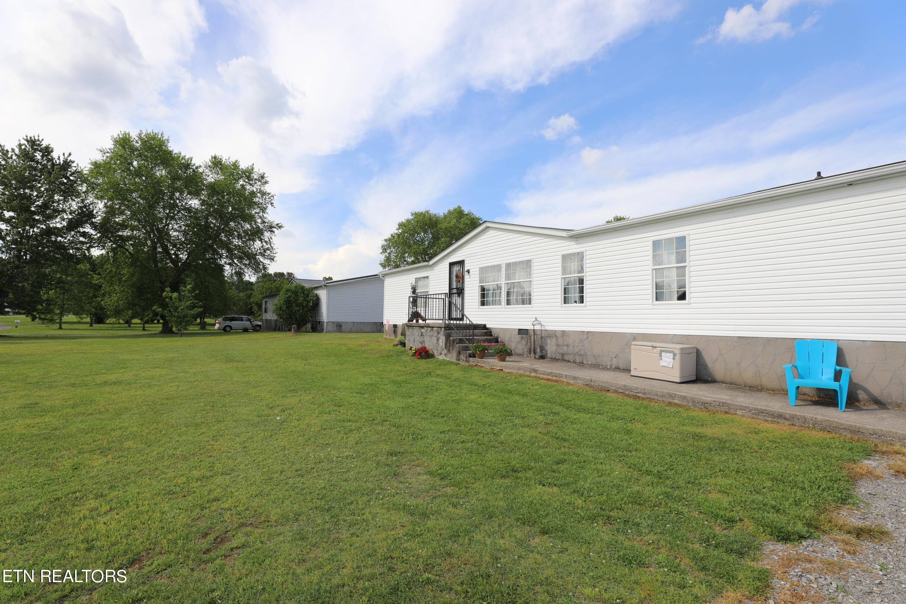 Madisonville, TN 37354,131 Village LN