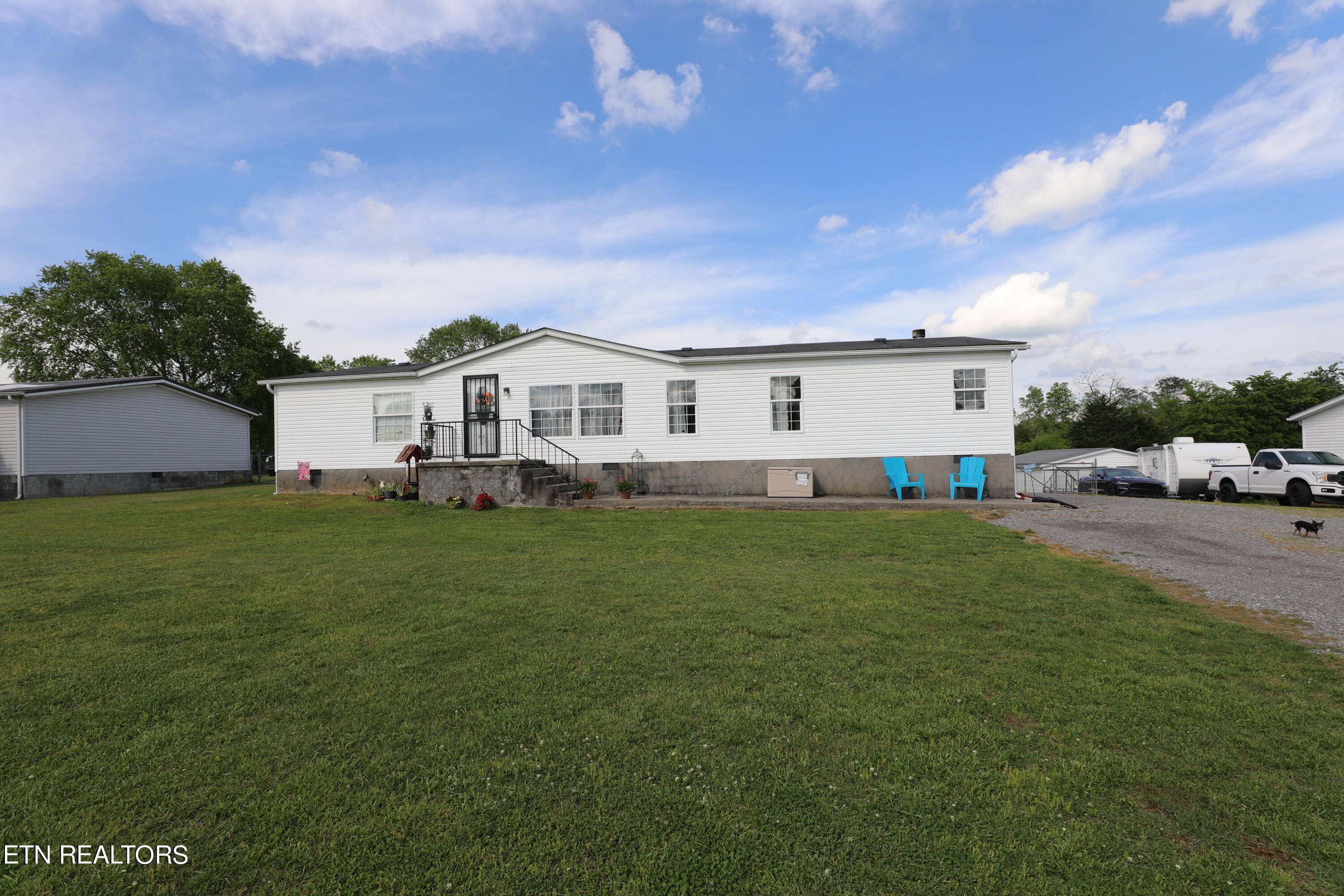 Madisonville, TN 37354,131 Village LN