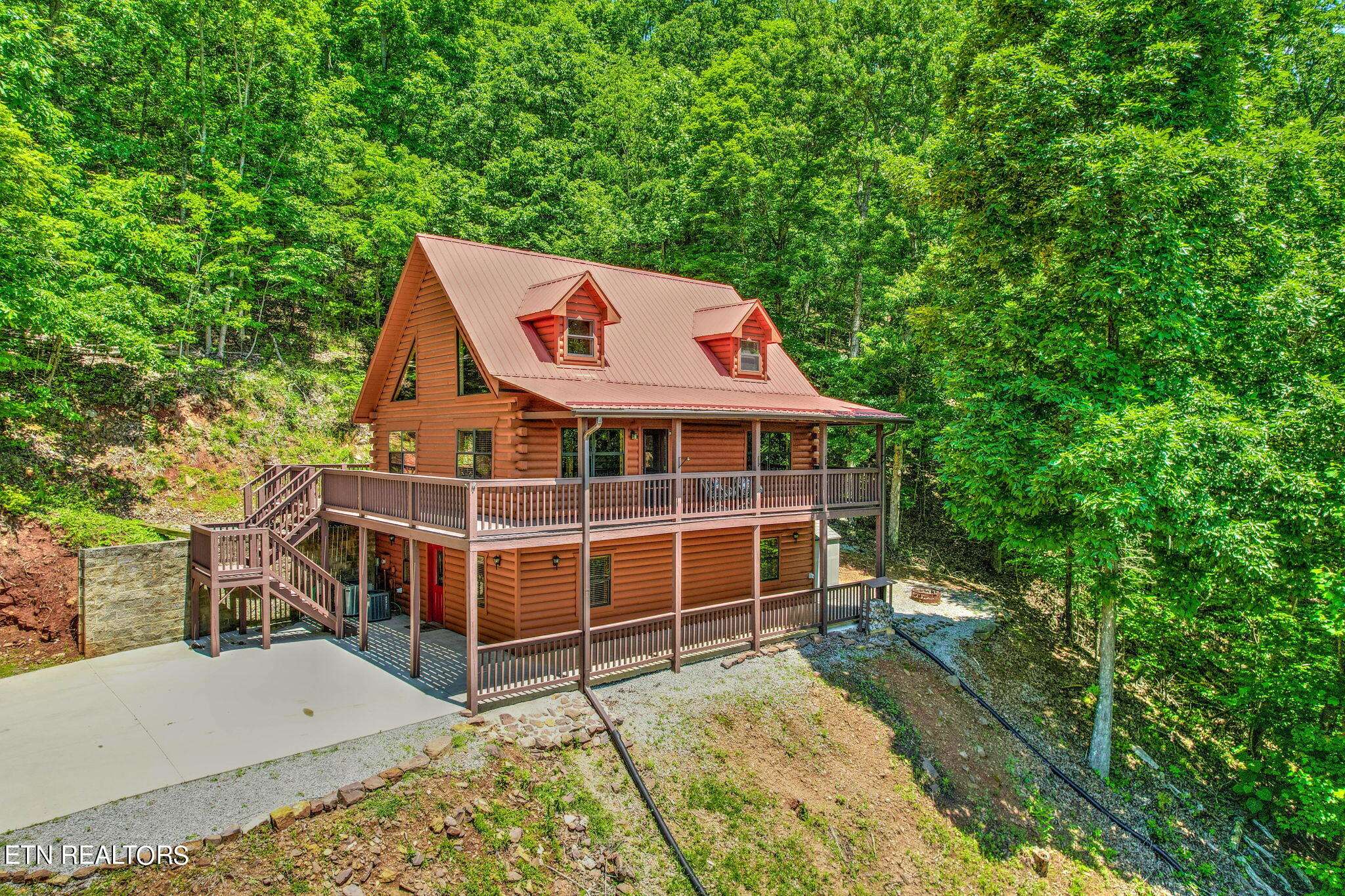 New Tazewell, TN 37825,150 Limestone LN