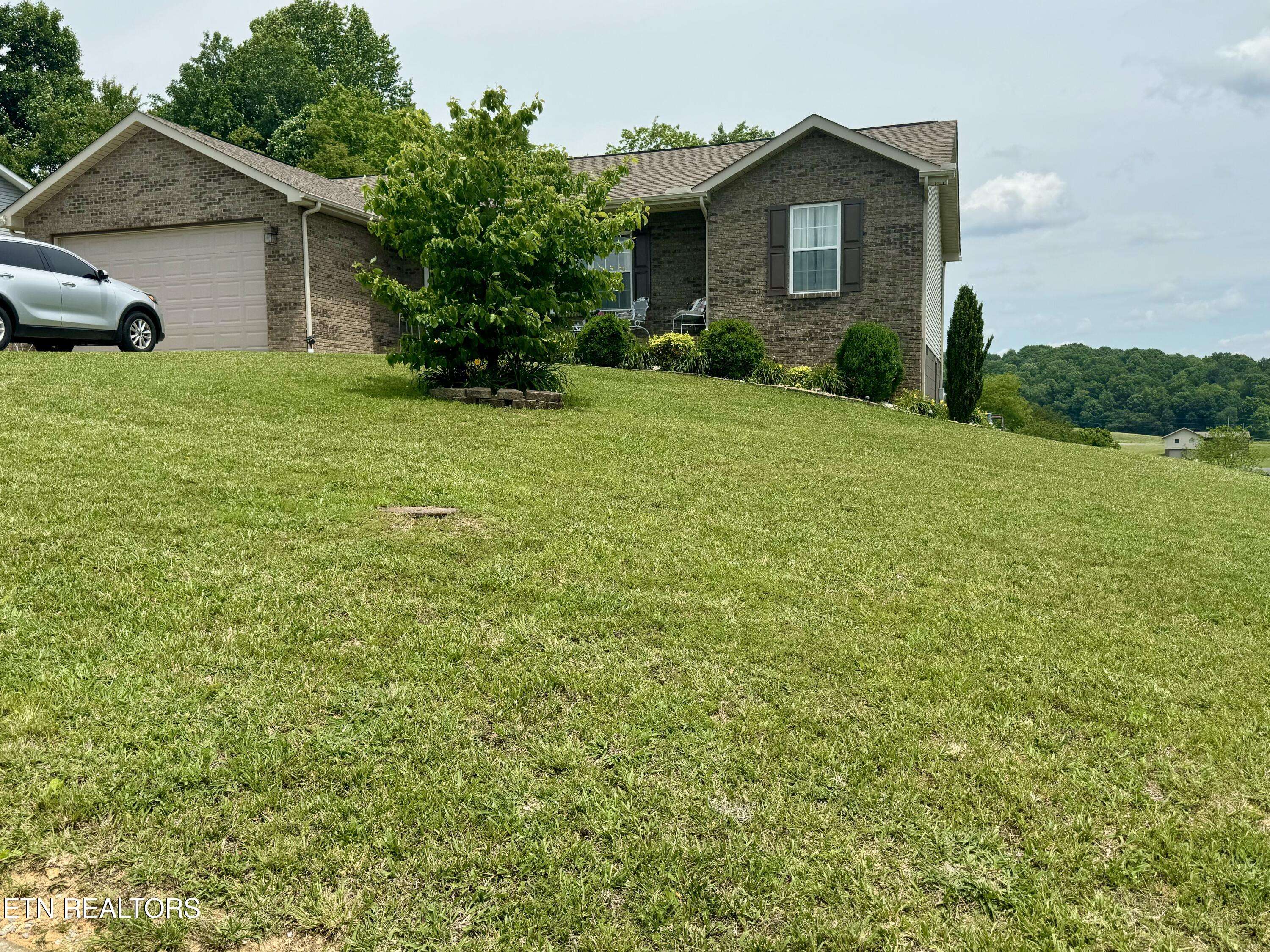 New Tazewell, TN 37825,427 ALTINA CIR