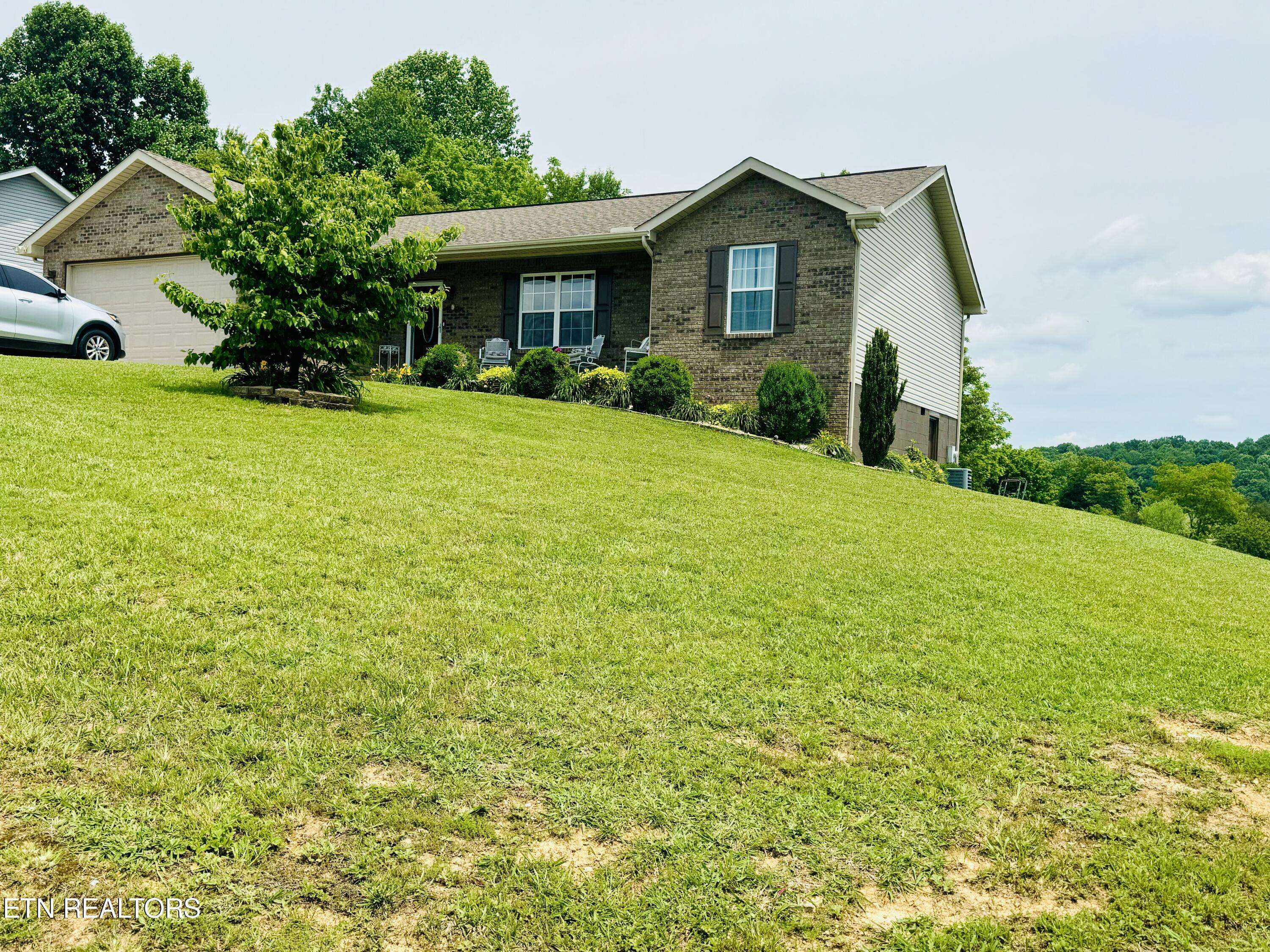 New Tazewell, TN 37825,427 ALTINA CIR