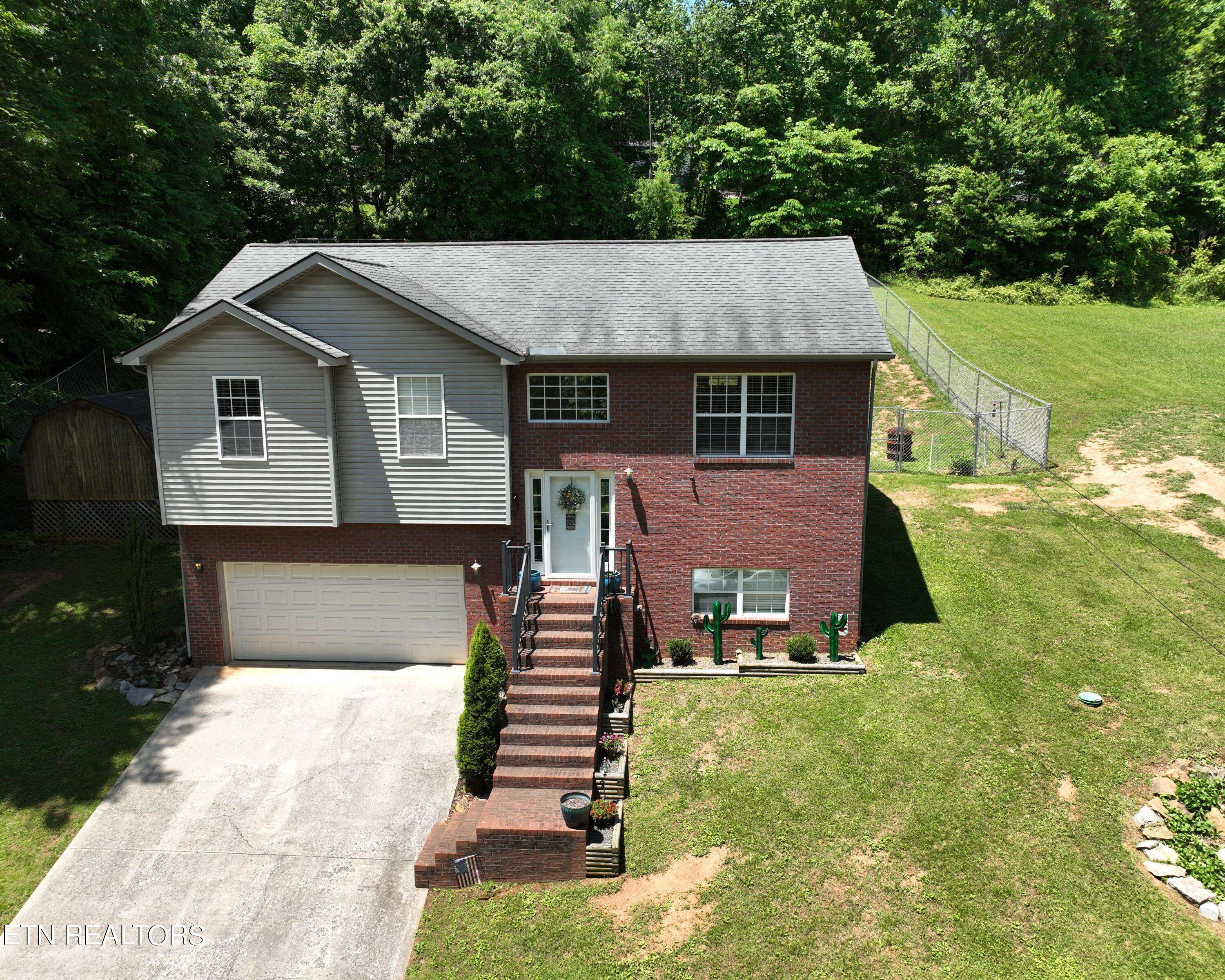 New Tazewell, TN 37825,323 Forest Hills DR