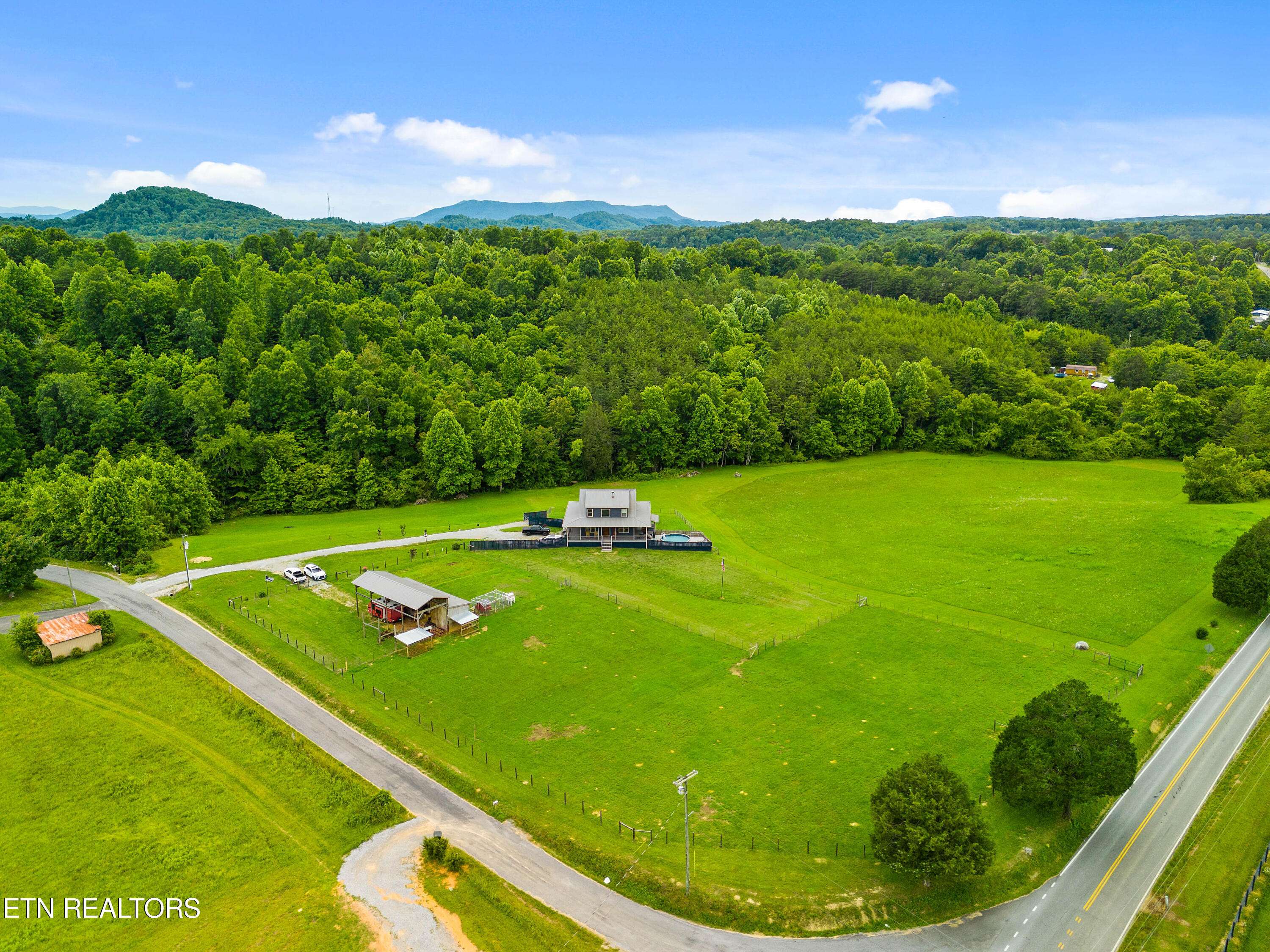 Tellico Plains, TN 37385,106 Cagle Rd