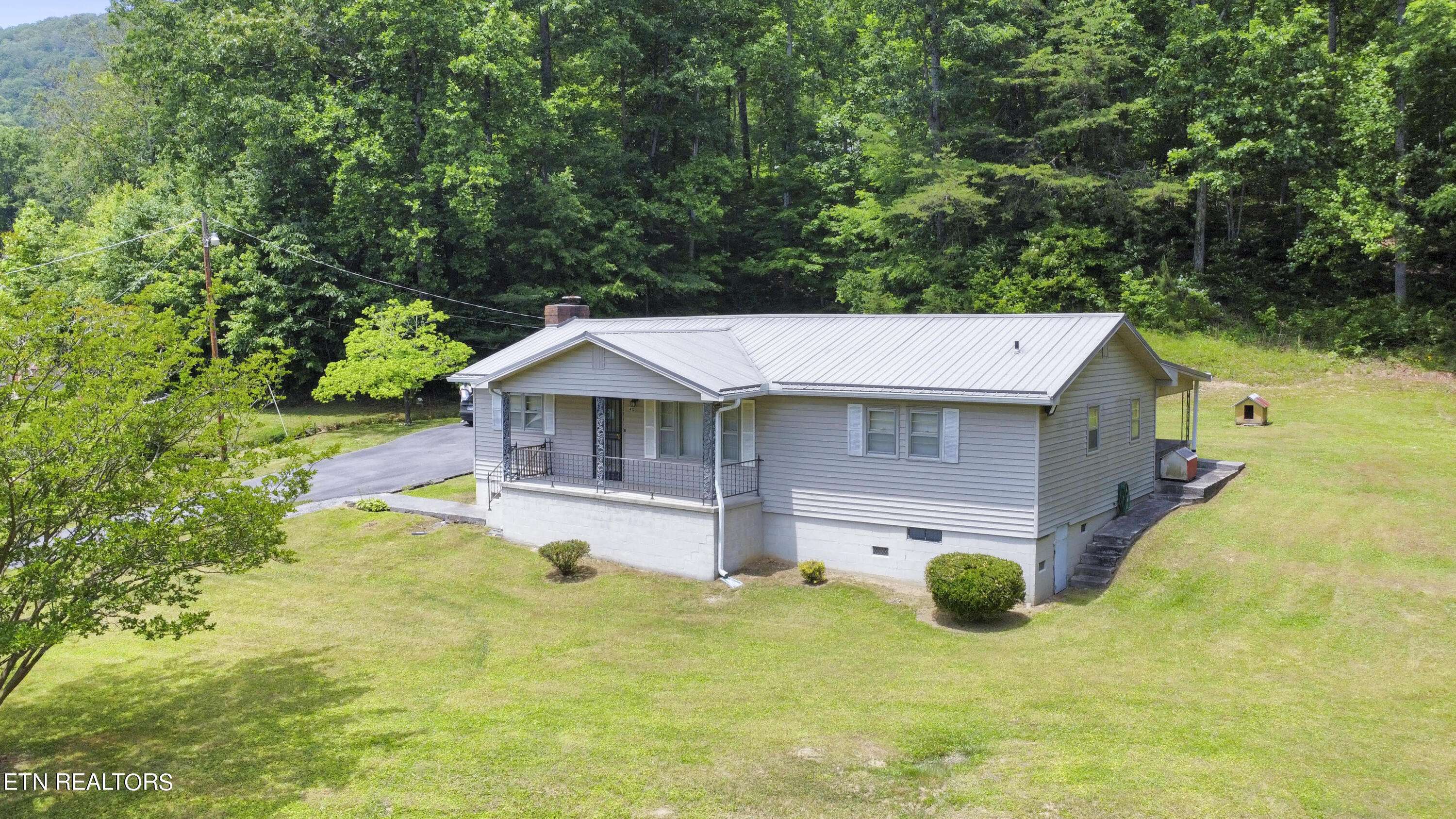 Lafollette, TN 37766,412 Wildwood CIR