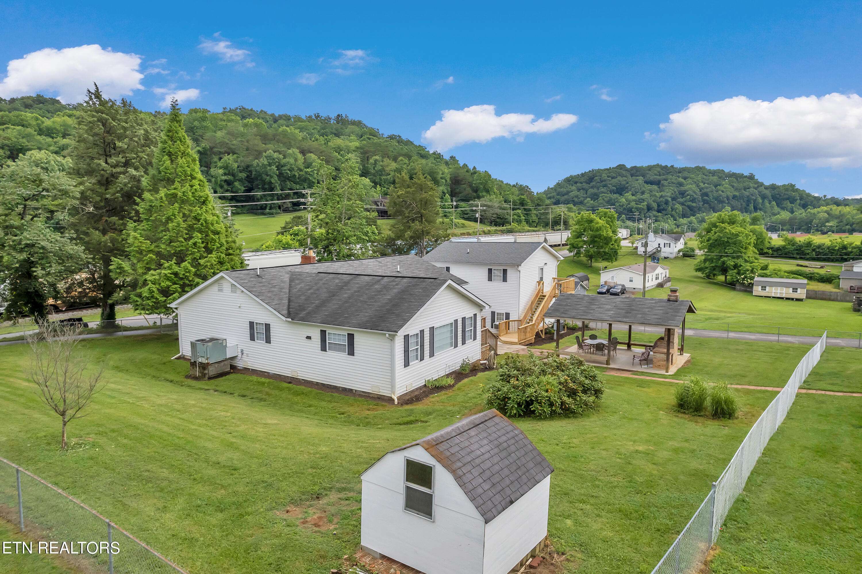 Clinton, TN 37716,144 Carden  Farm DR