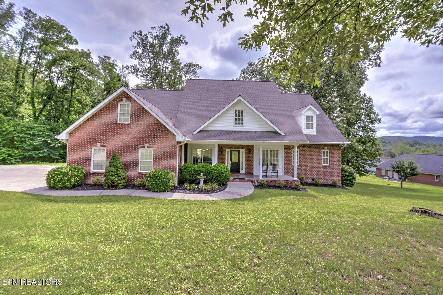 Clinton, TN 37716,226 Alpine DR