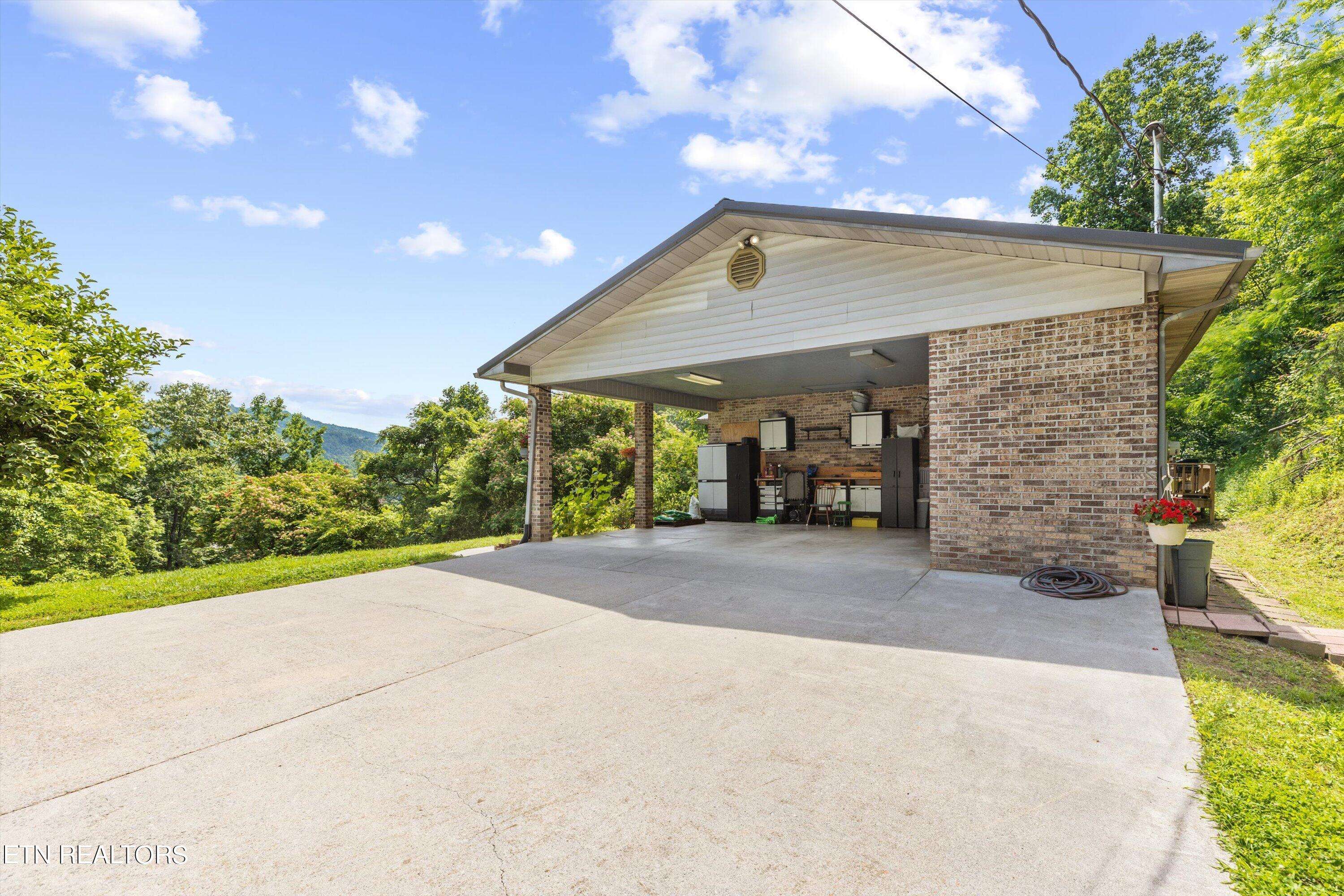 Sevierville, TN 37876,1348 Upper Middle Creek Rd