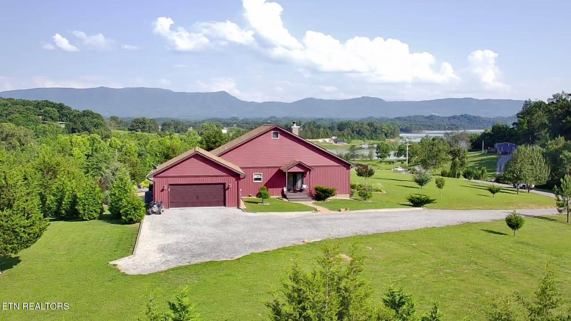 Dandridge, TN 37725,2236 Chestnut Hill Rd