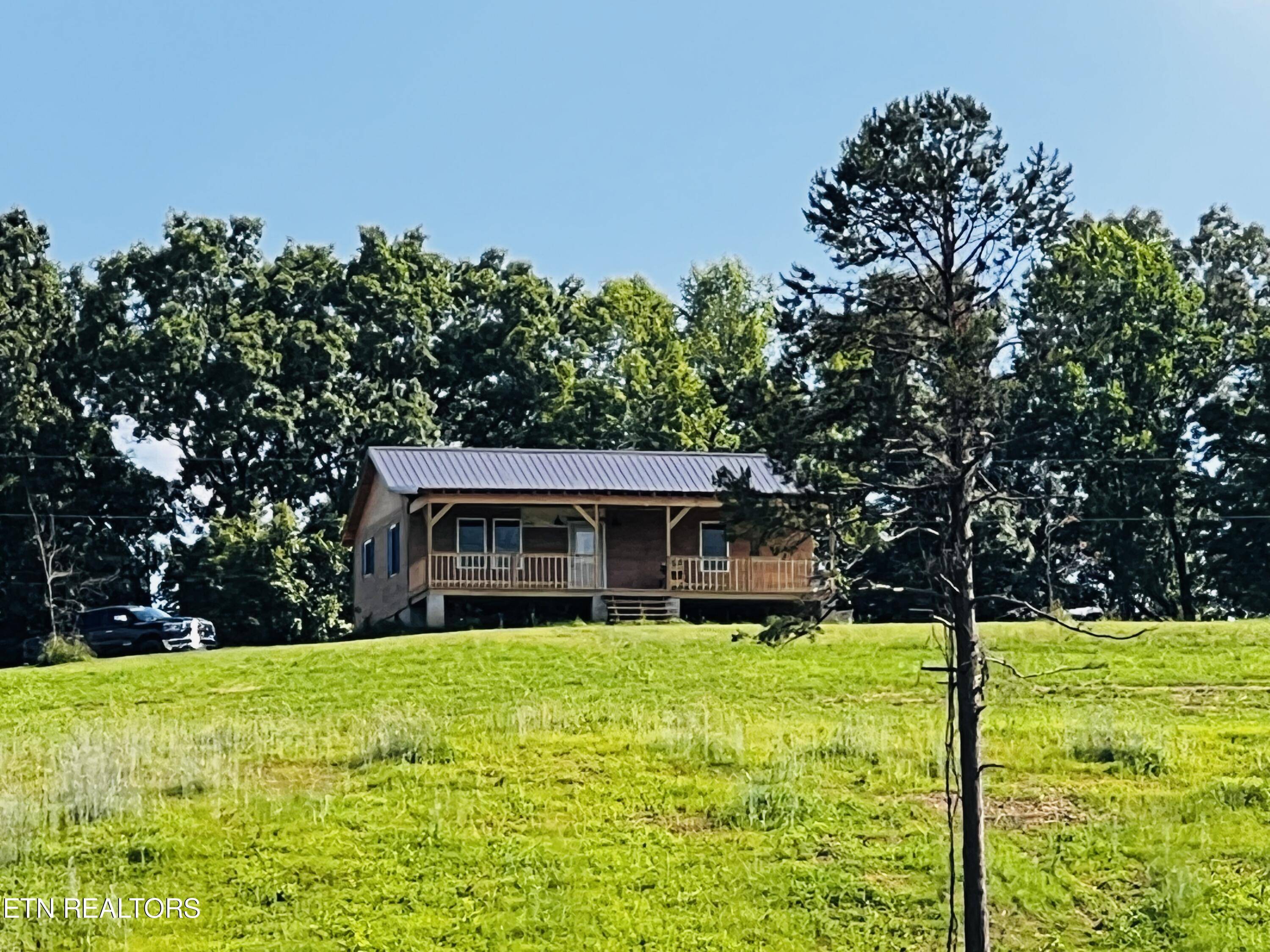 New Tazewell, TN 37825,517 Tilmon West LN