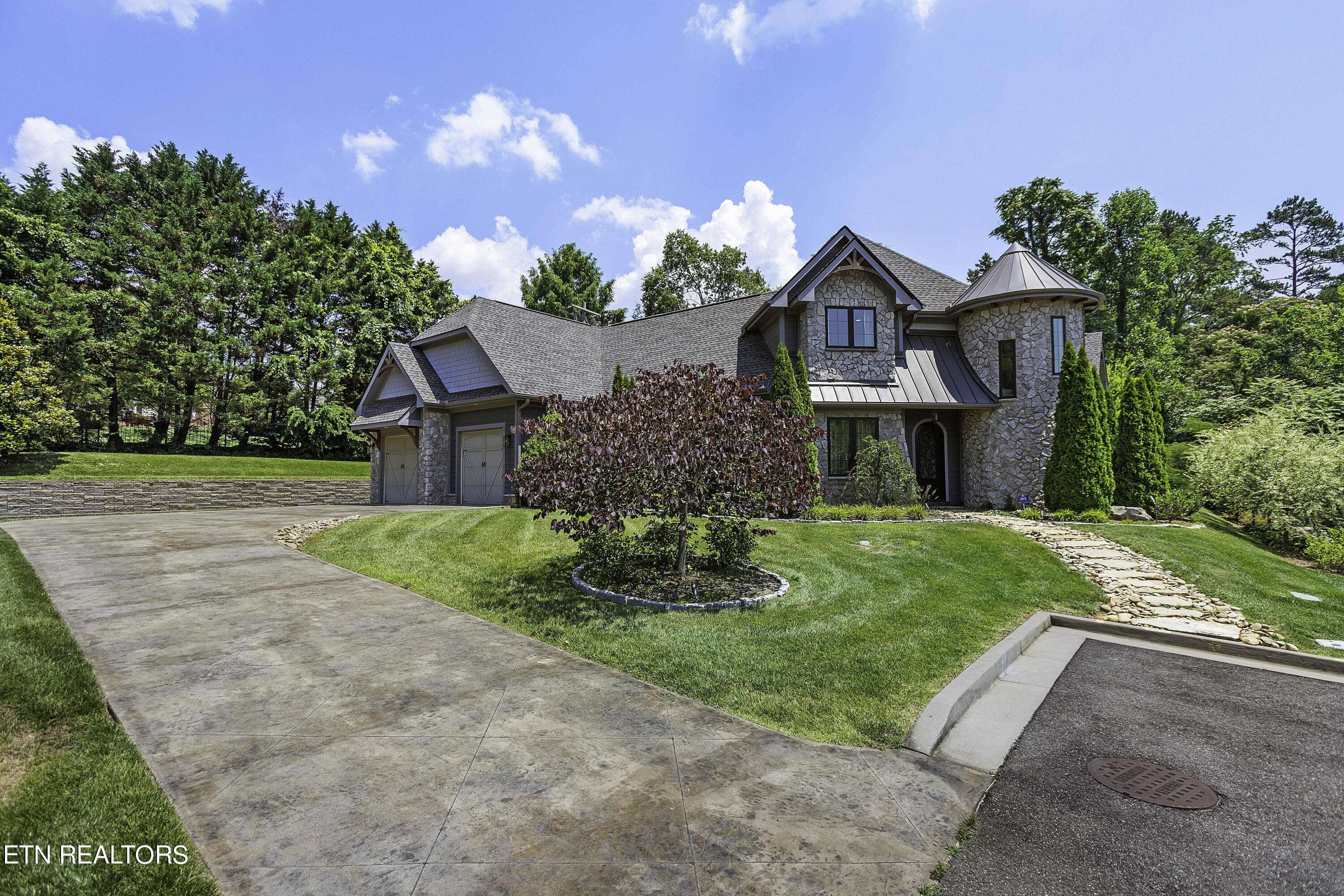 Knoxville, TN 37919,900 Artisan WAY