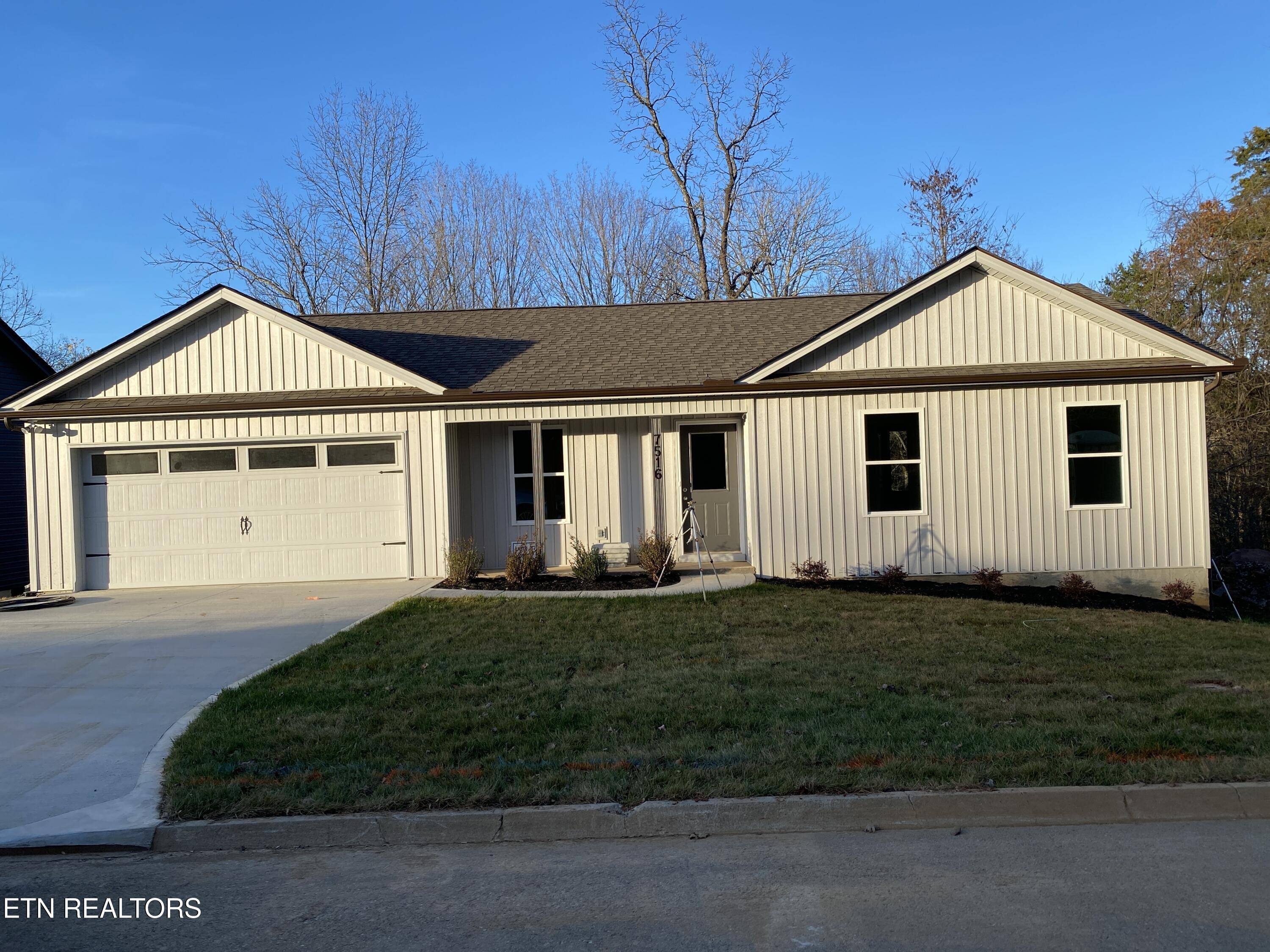 Knoxville, TN 37918,7516 Silveredge Rd