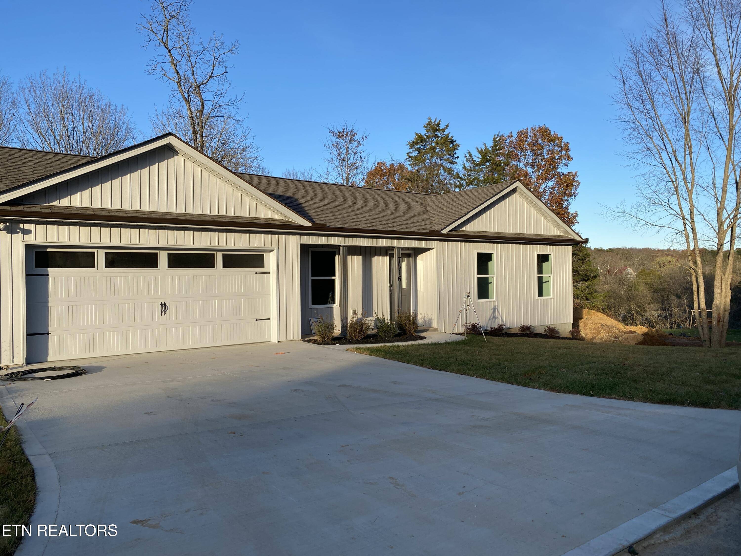 Knoxville, TN 37918,7516 Silveredge Rd