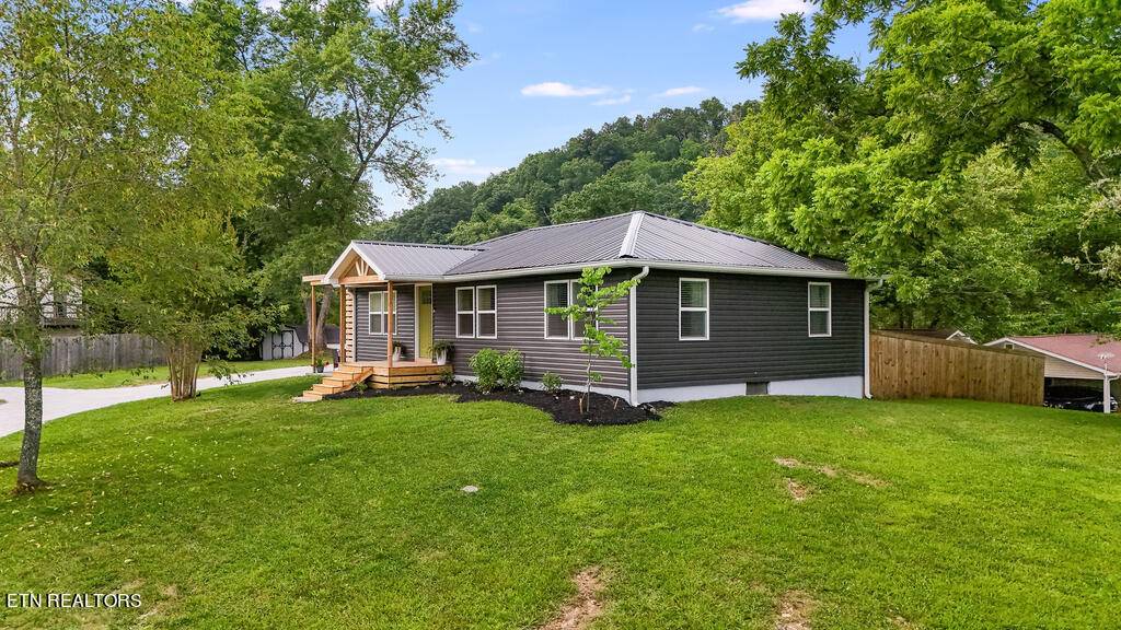 Caryville, TN 37714,136 Massey LN