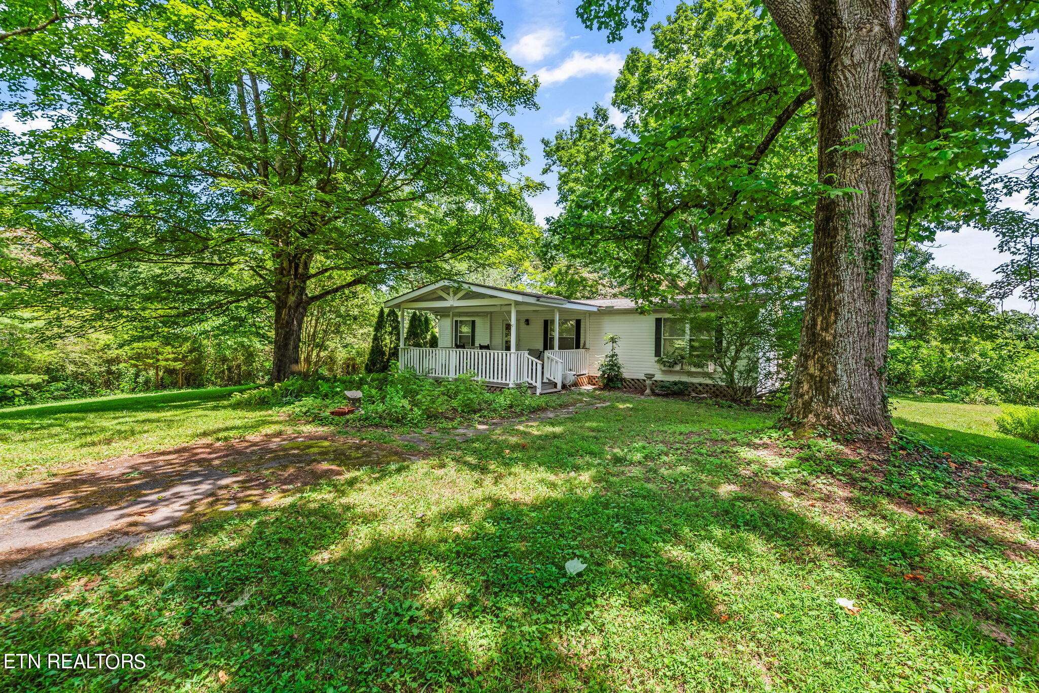 Townsend, TN 37882,7418 Old Tuckaleechee Rd