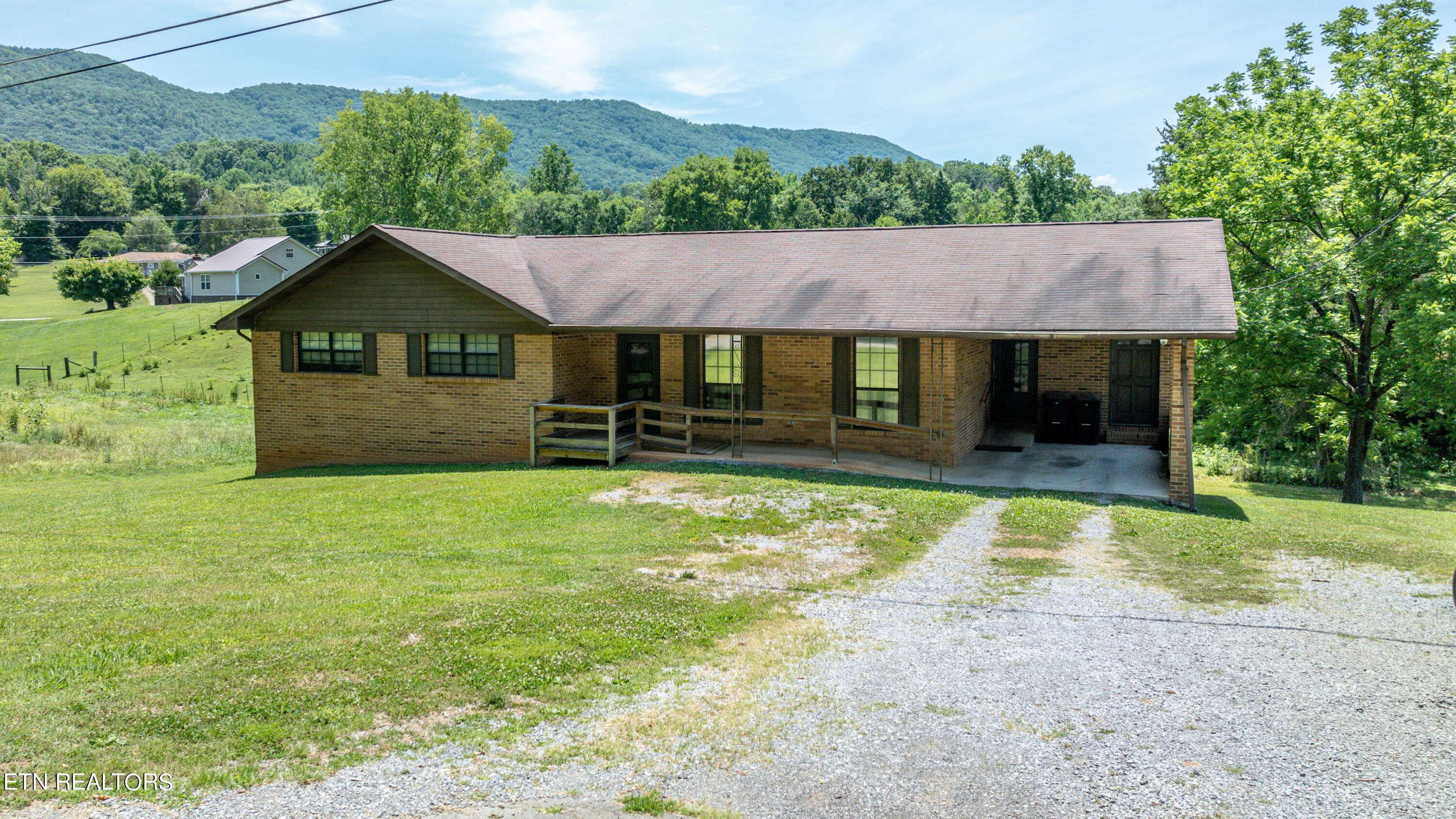 Walland, TN 37886,4636 Cambridge Rd