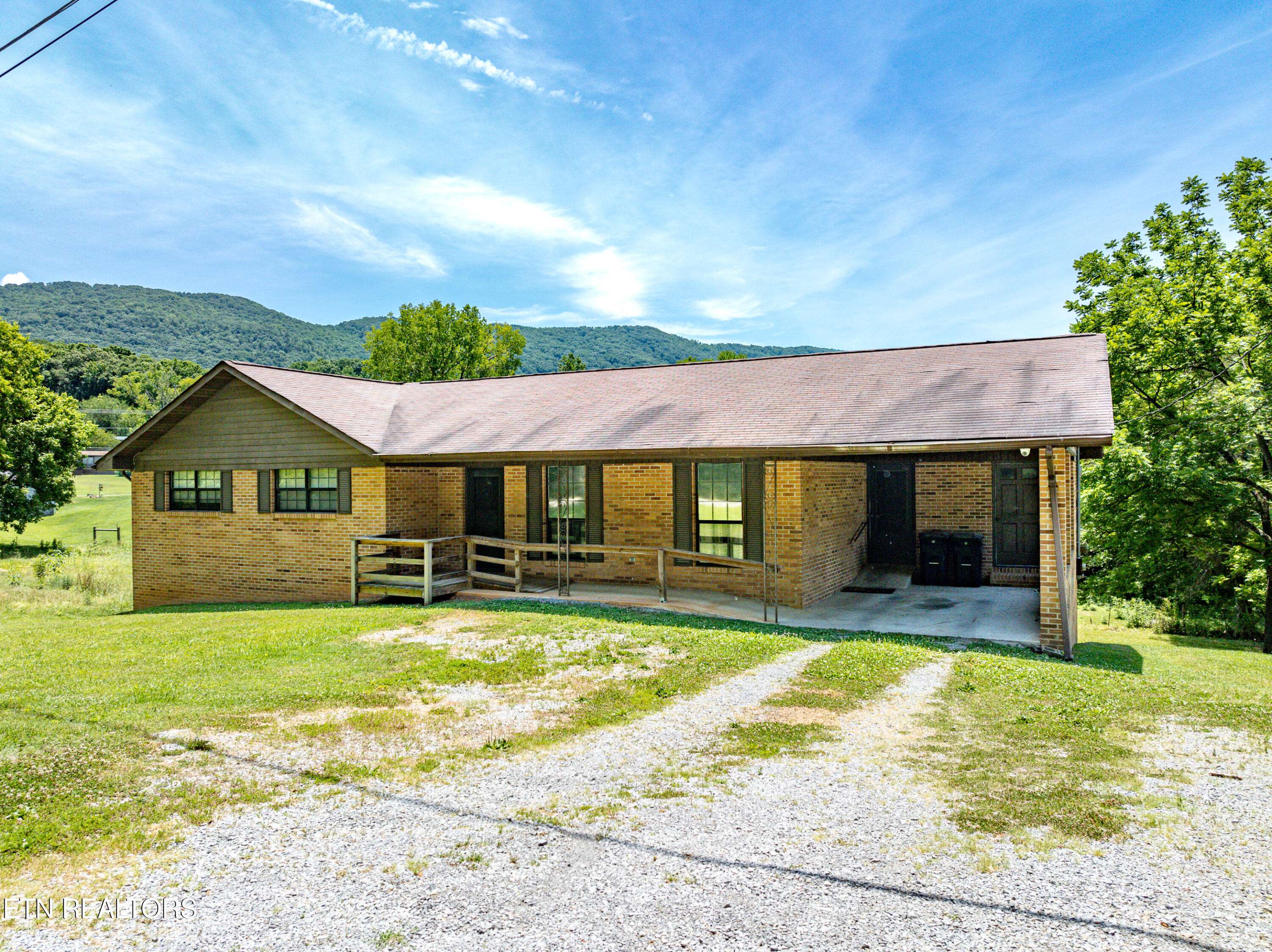 Walland, TN 37886,4636 Cambridge Rd