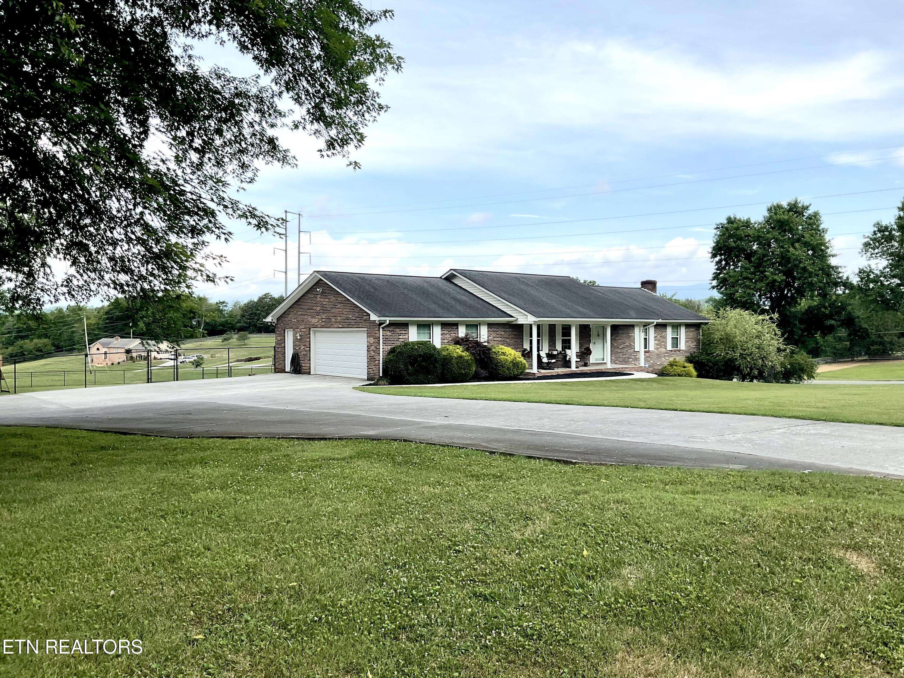 Clinton, TN 37716,210 Lone Ridge LN