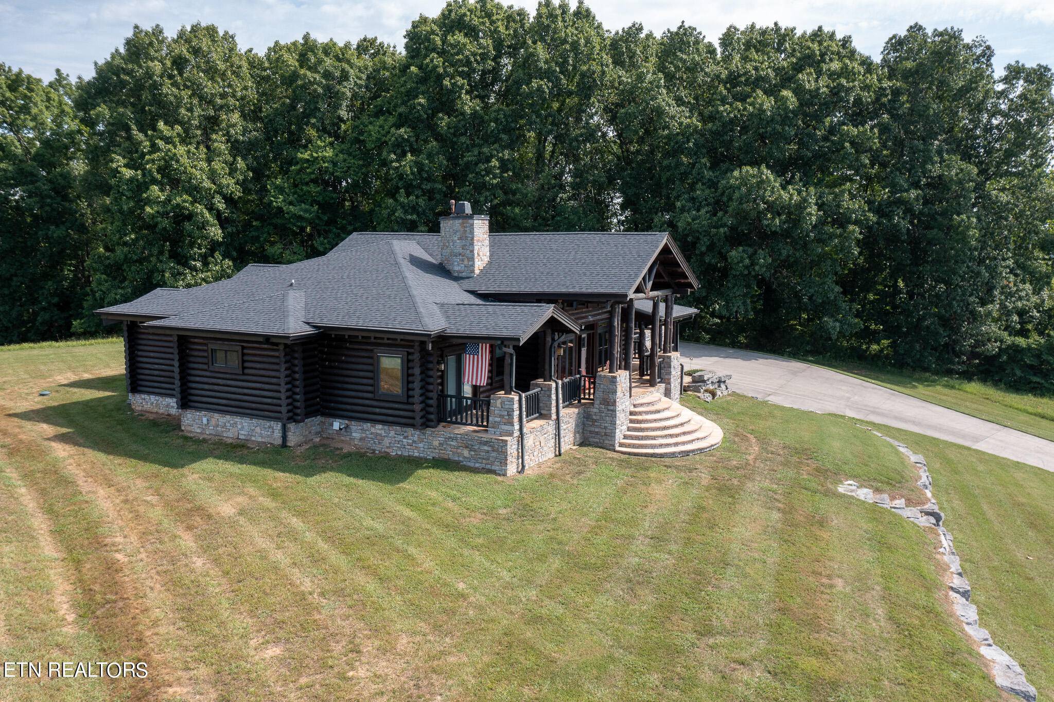 New Tazewell, TN 37825,283 Feldspar Rd