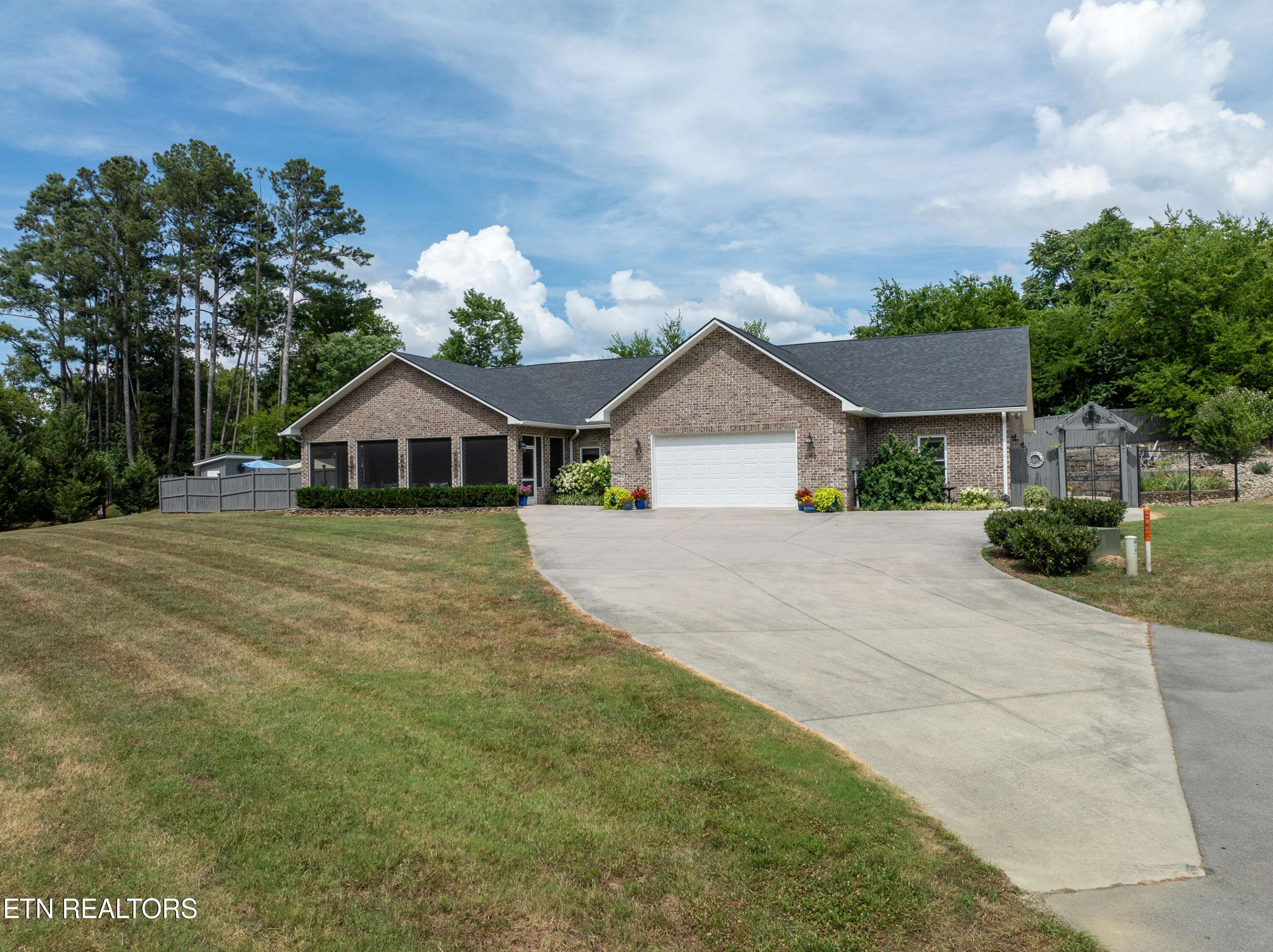 Maryville, TN 37801,846 Quietlands DR