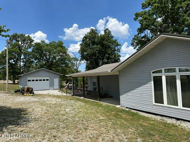 Crossville, TN 38571,690 Bear Creek Rd