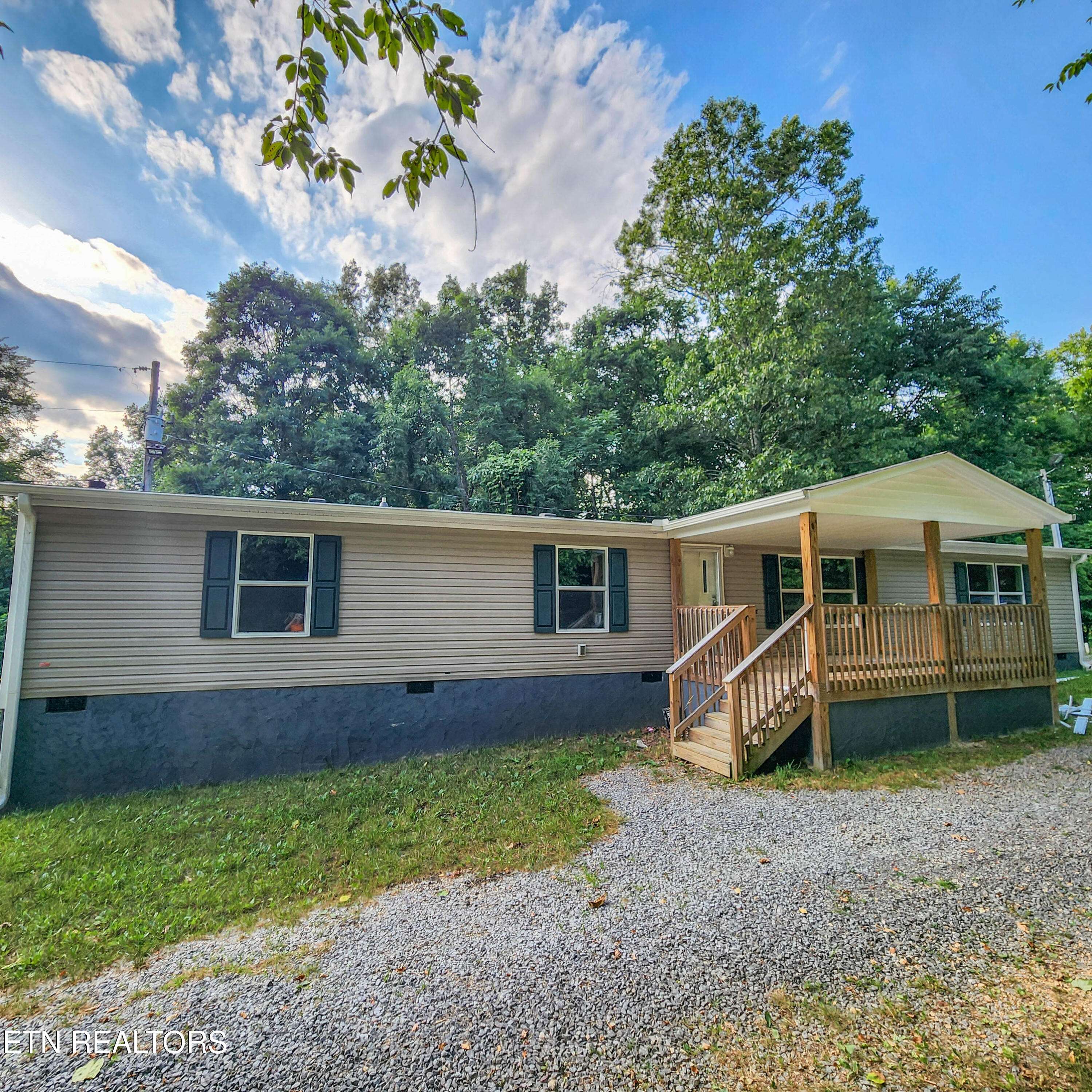 New Tazewell, TN 37825,215 Homepark Rd