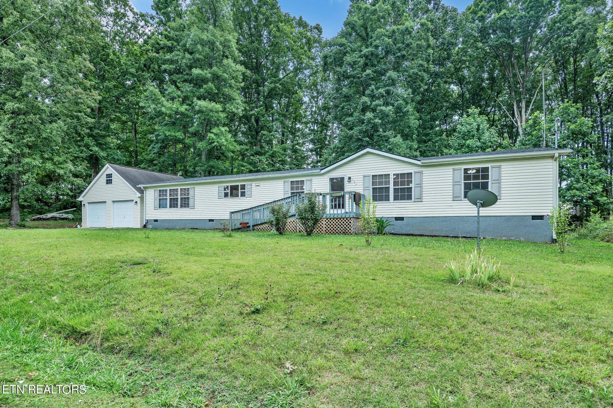 Strawberry Plains, TN 37871,164 Laura Boling Loop Rd