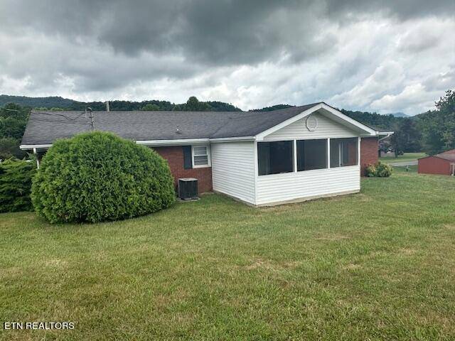 Cumberland Gap, TN 37724,400 Redbird CIR