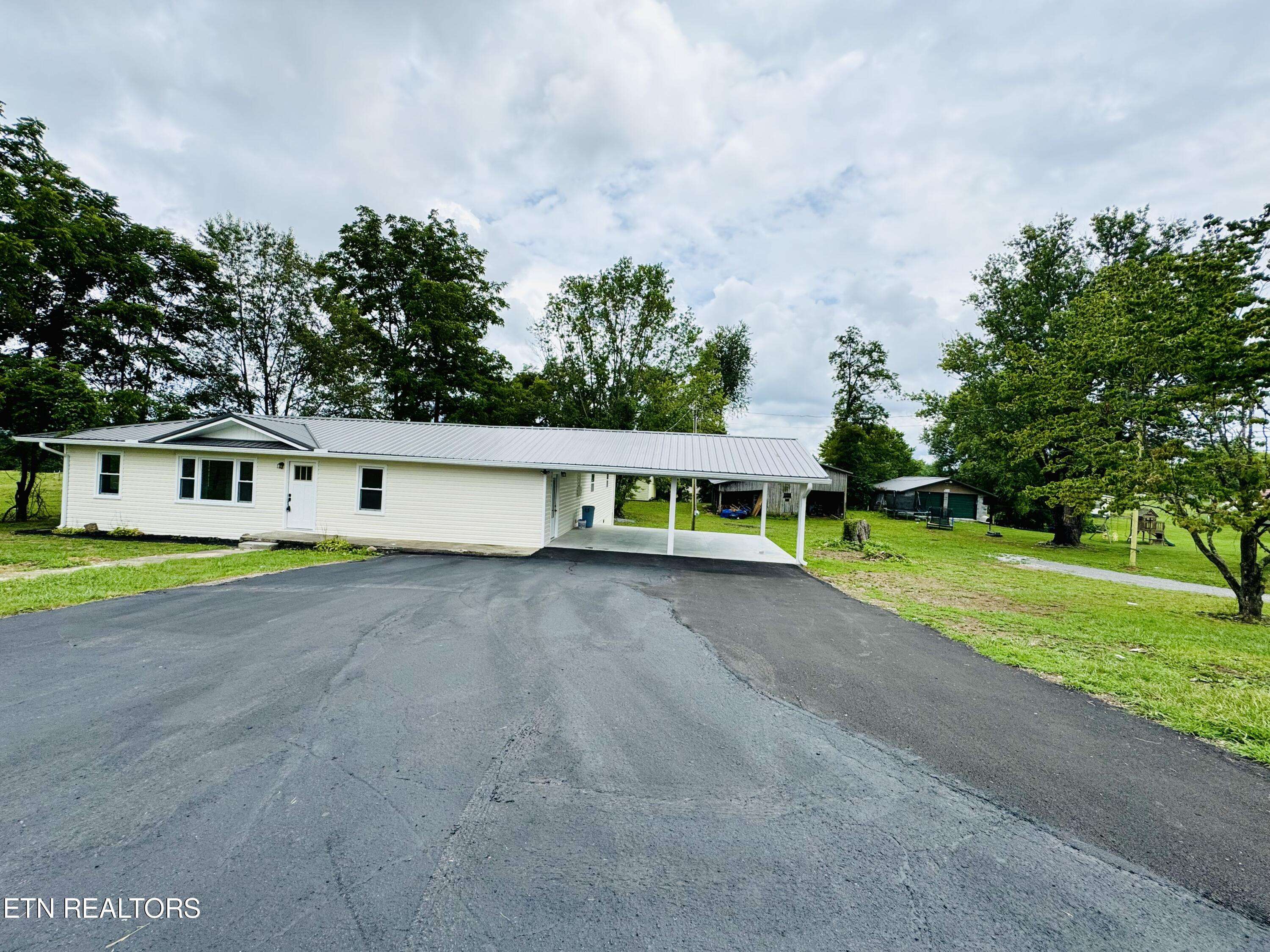 Tazewell, TN 37879,1719 BROOKS St