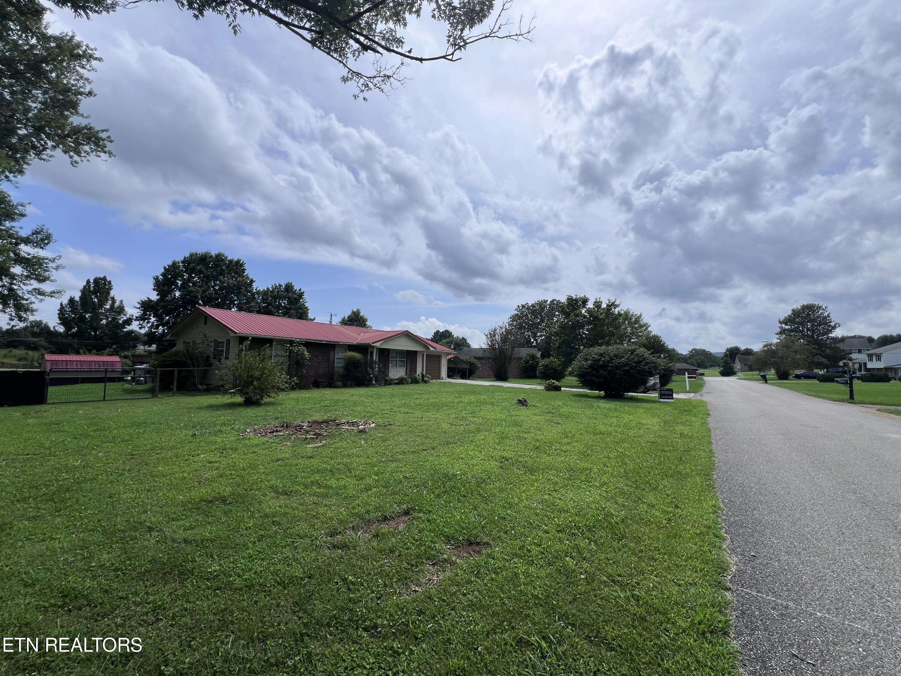 Lafollette, TN 37766,132 Pine Knoll LN