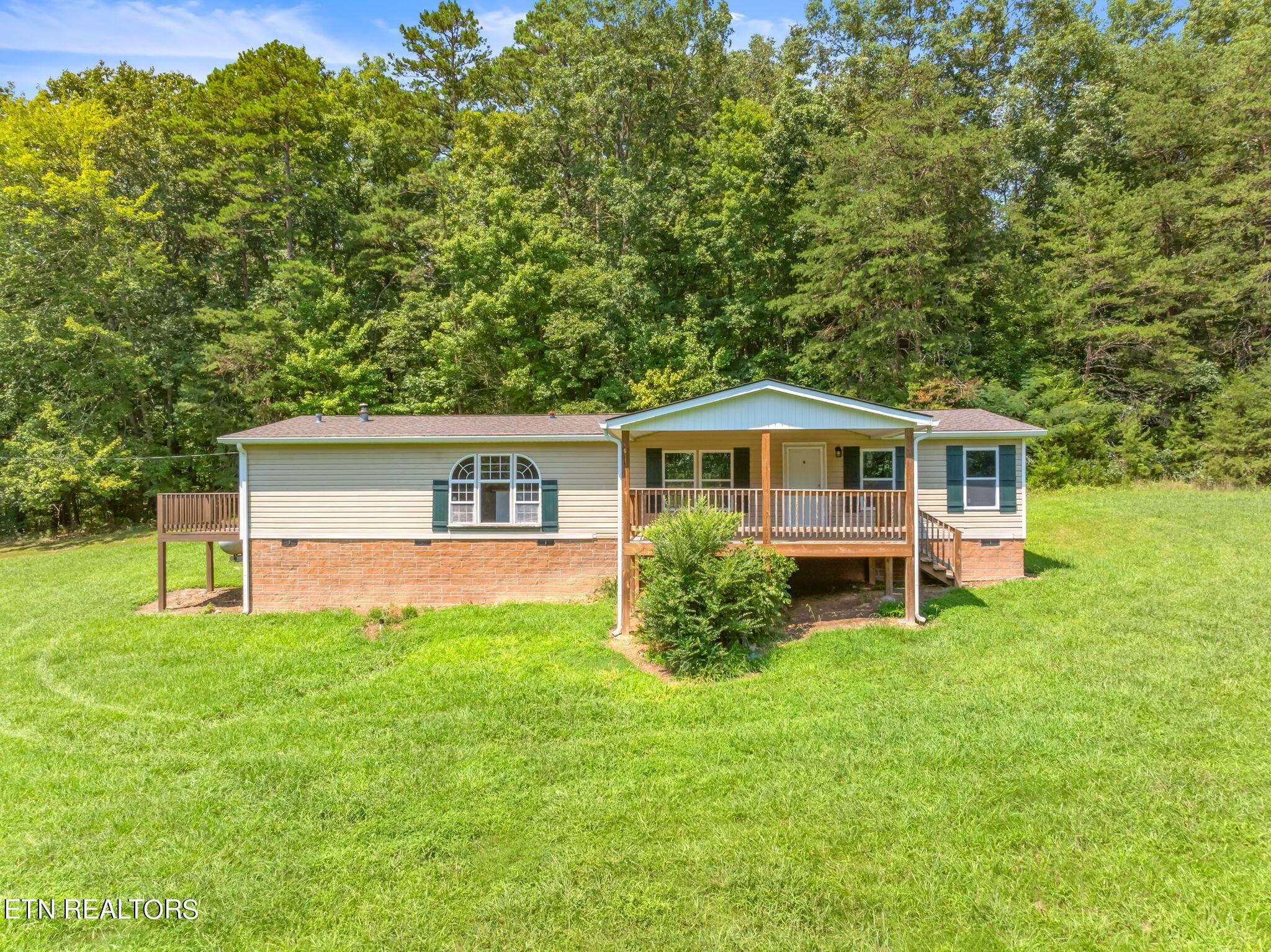 Lafollette, TN 37766,160 Cove Hollow Rd