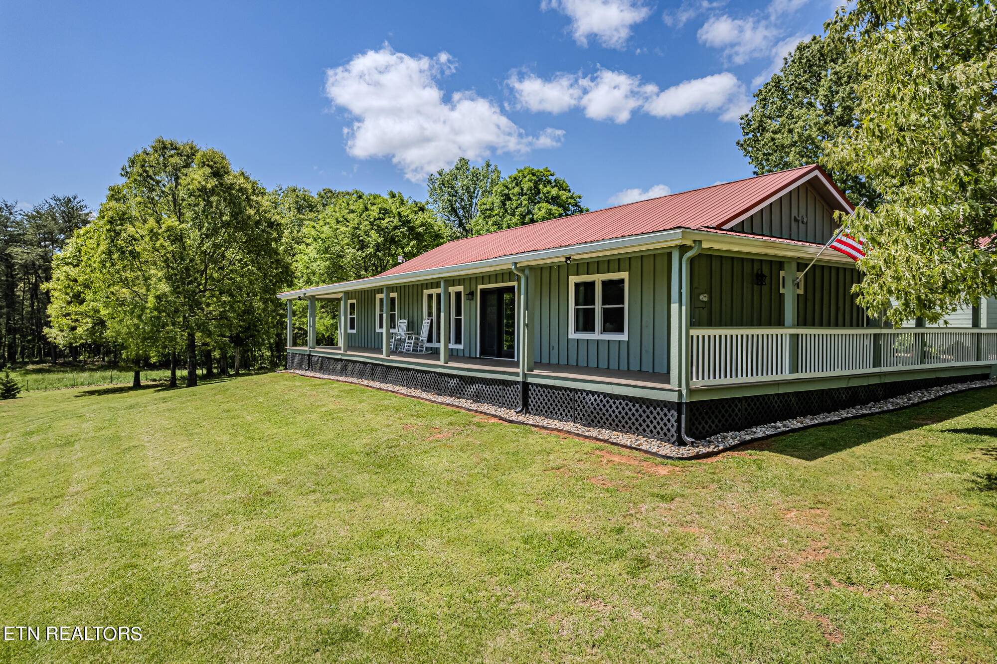 Tellico Plains, TN 37385,430 Peals LN