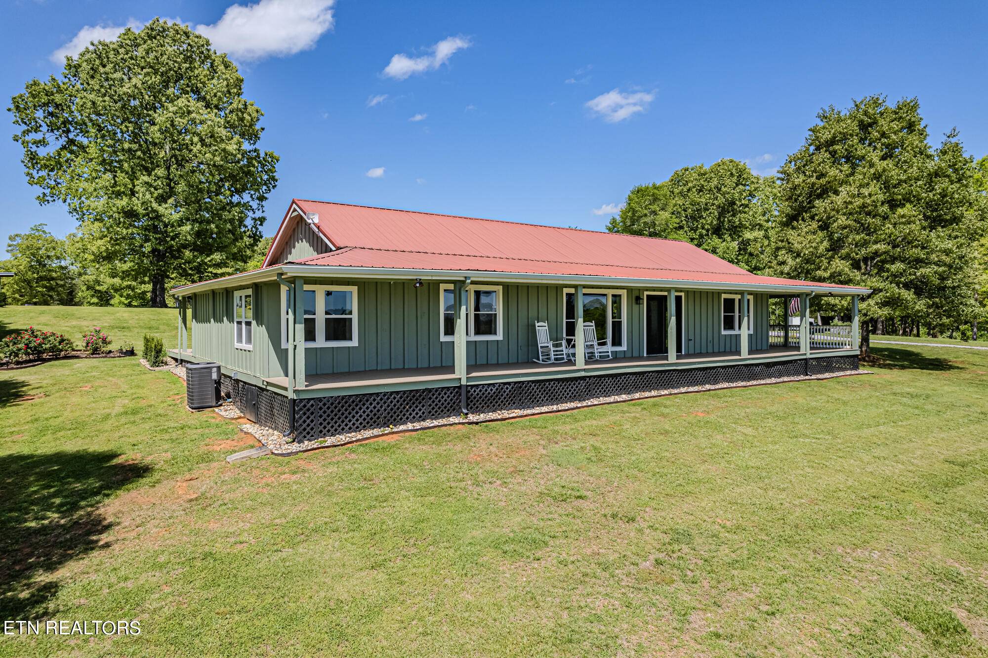 Tellico Plains, TN 37385,430 Peals LN