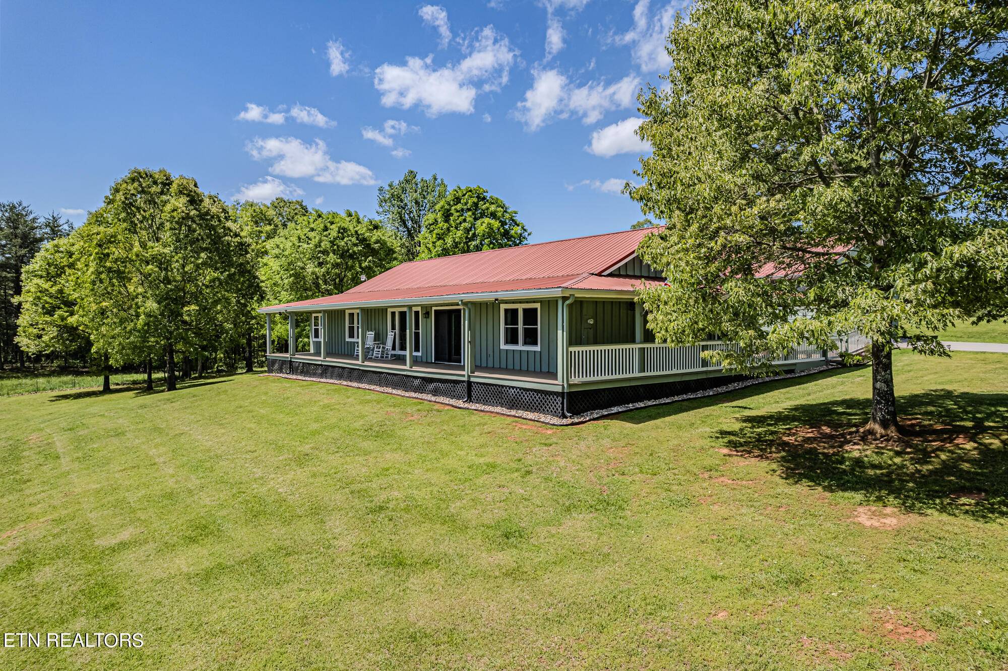 Tellico Plains, TN 37385,430 Peals LN