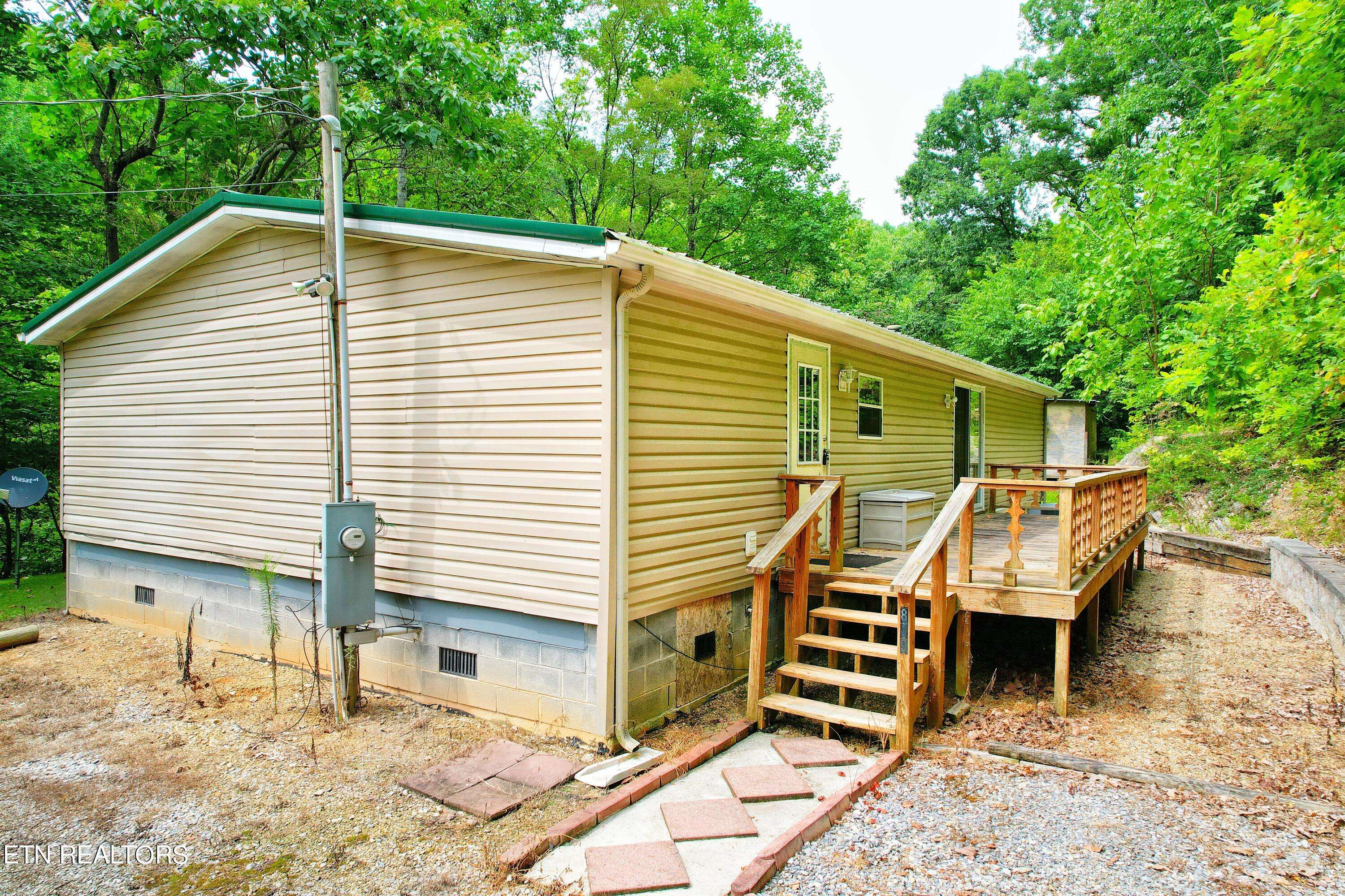 Parrottsville, TN 37843,819 Ginseng WAY