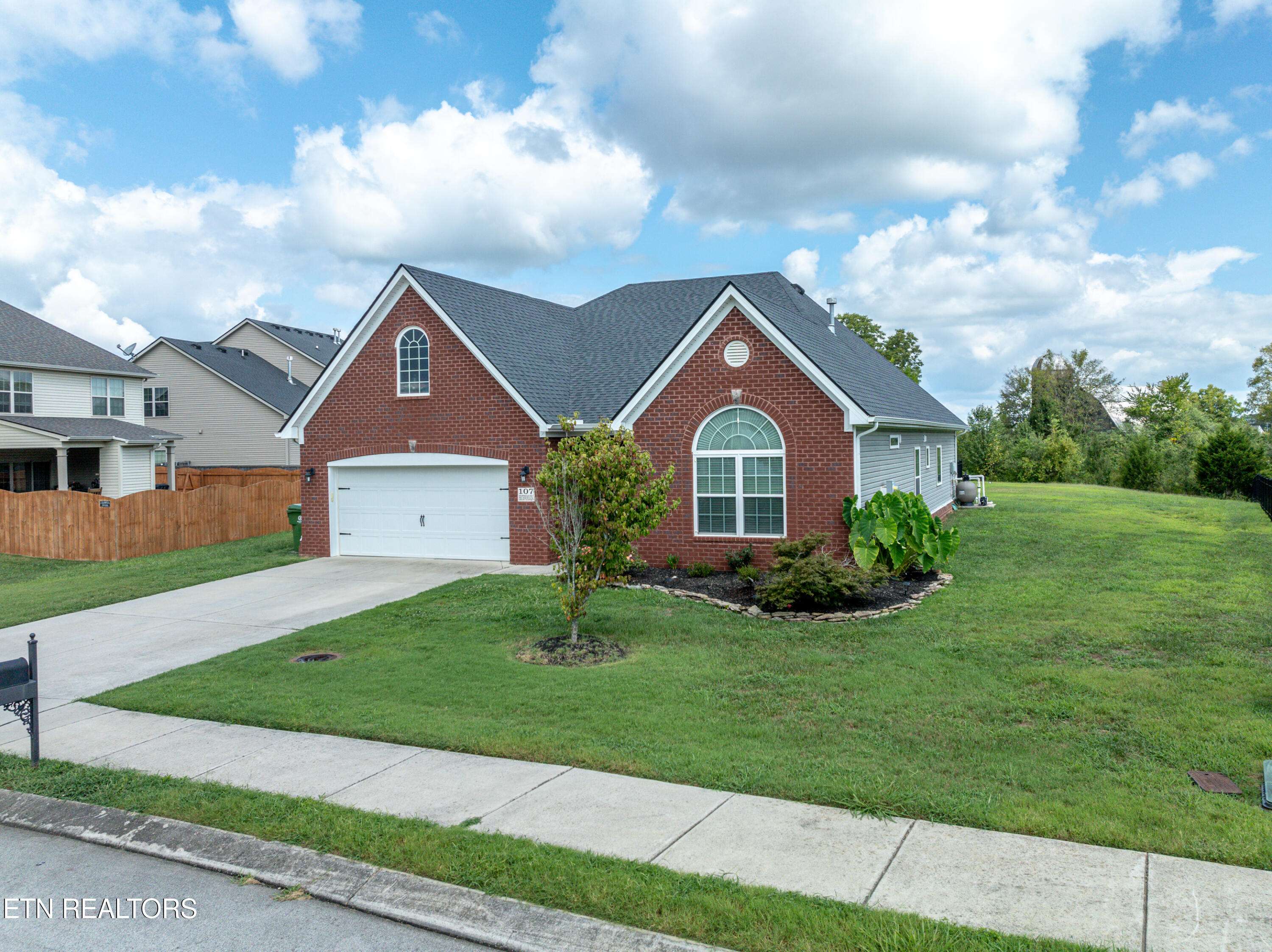 Maryville, TN 37801,107 Beckwood LN