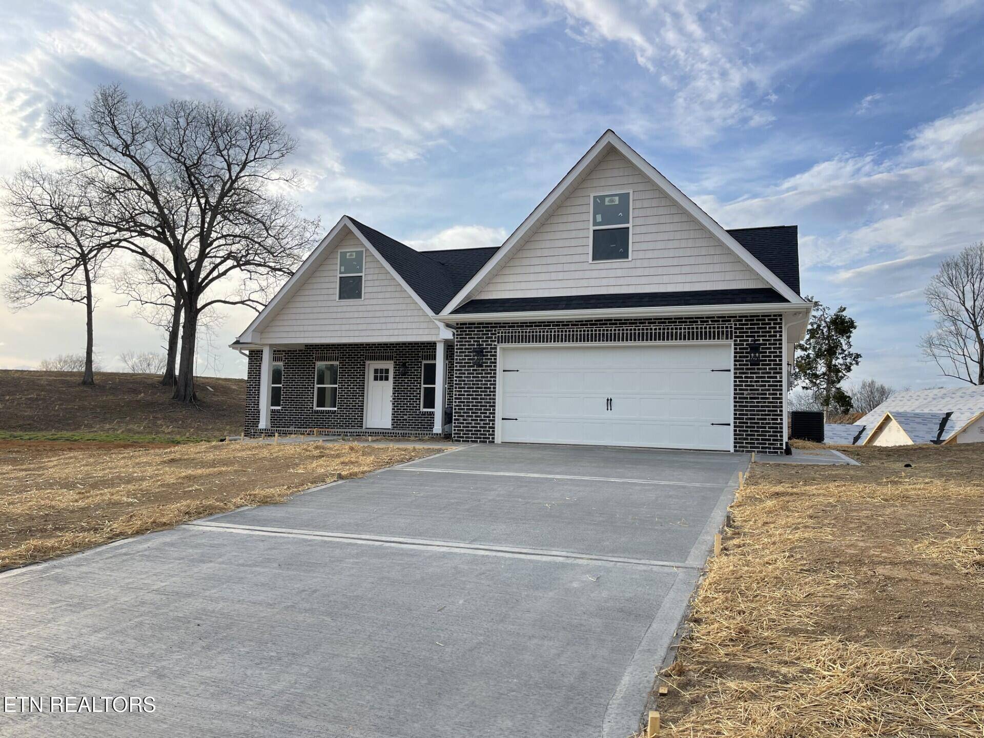 Clinton, TN 37716,225 Mossy Rock Rd