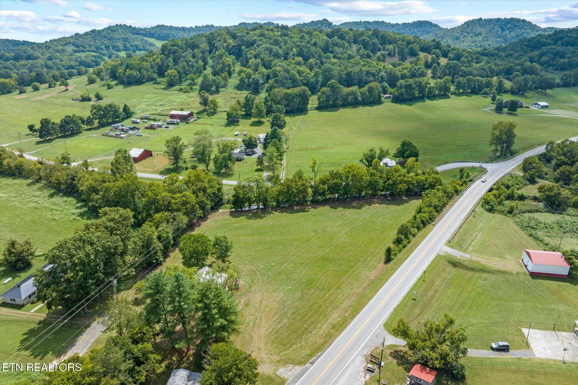 Gainesboro, TN 38562,134 Holland LOOP