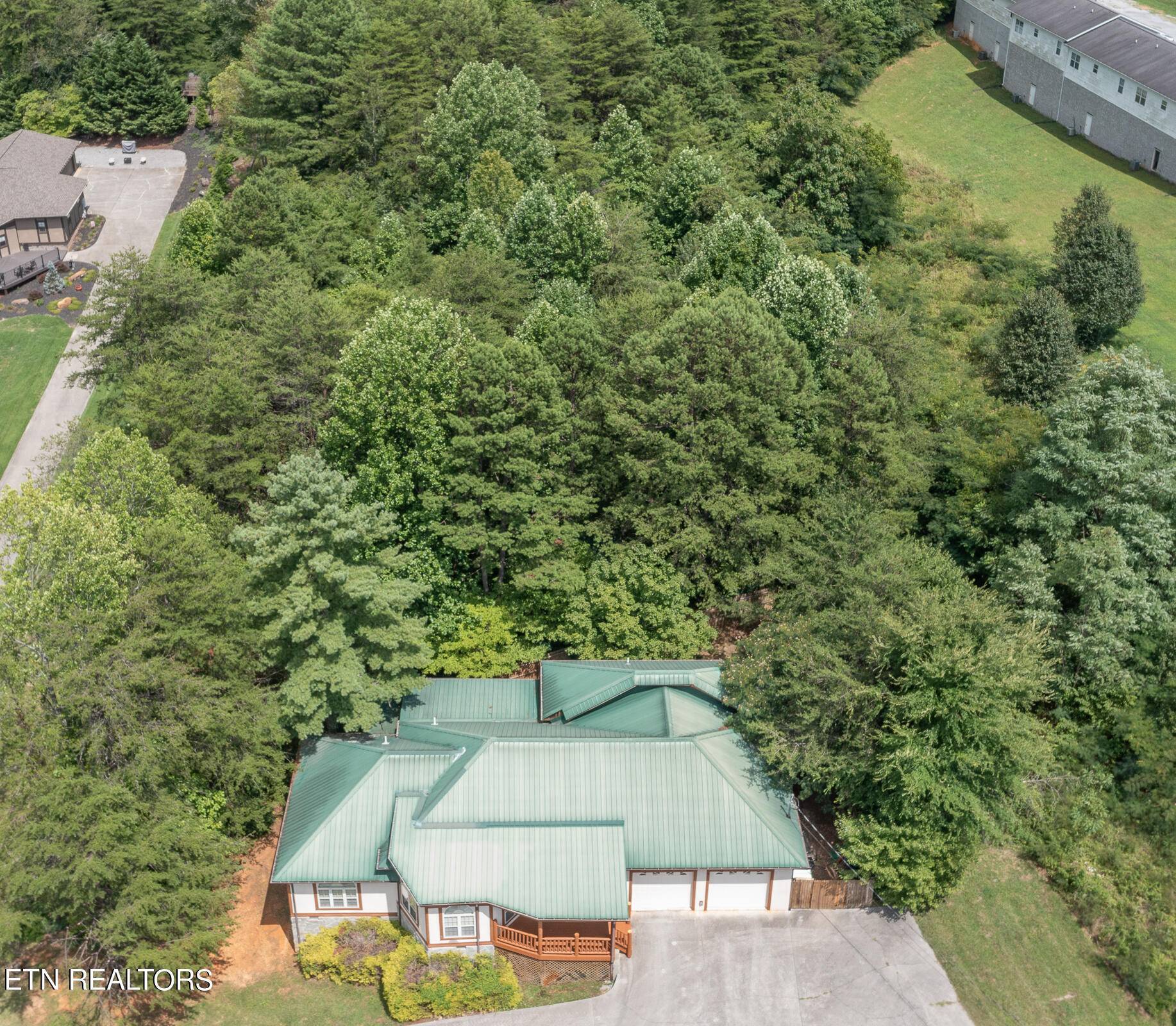 Sevierville, TN 37876,332 Pembroke DR