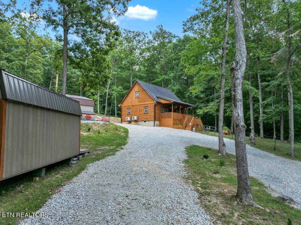 Oneida, TN 37841,279 Bear Hollow Rd