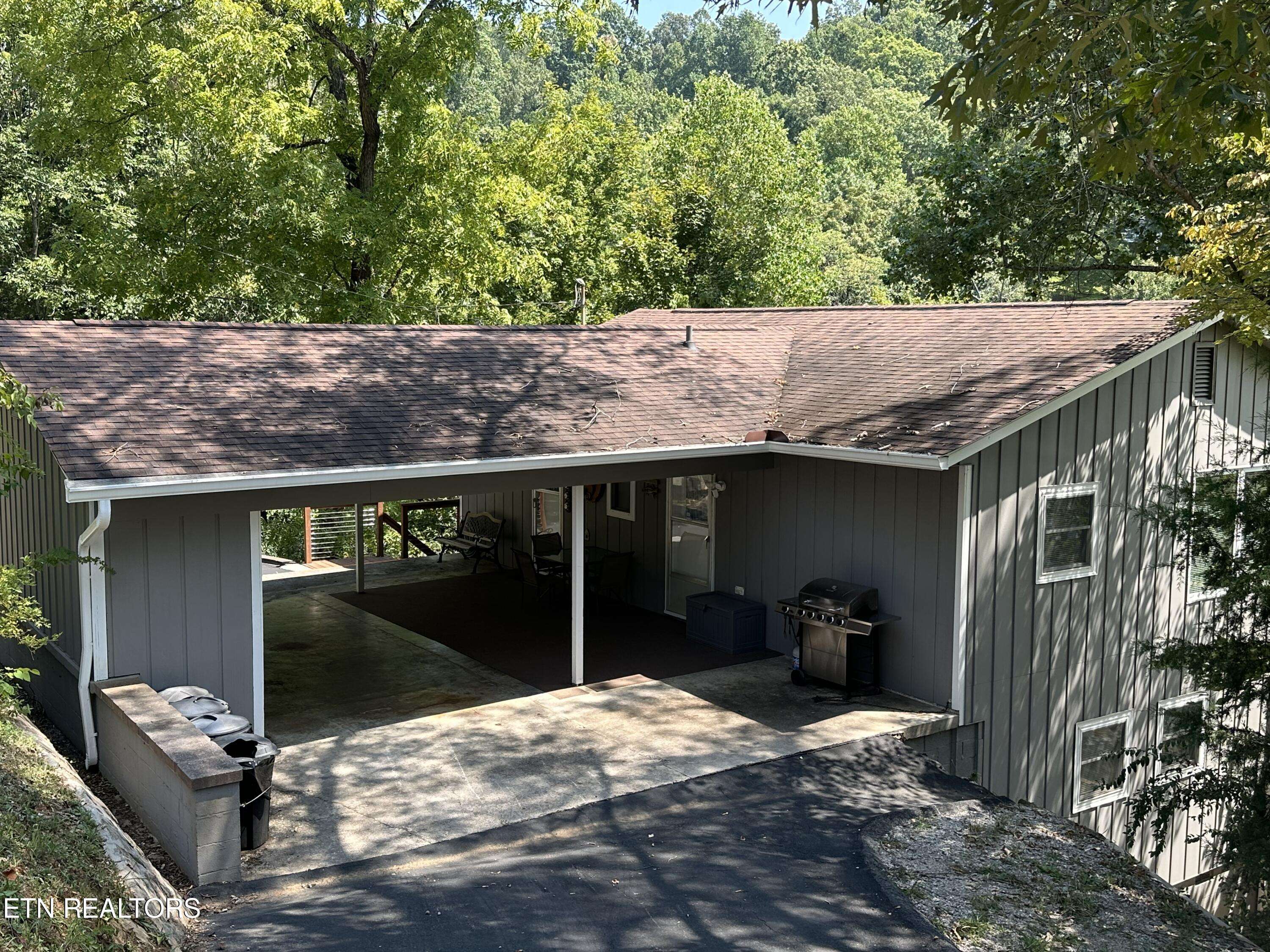 Lafollette, TN 37766,1386 Alder Springs Rd