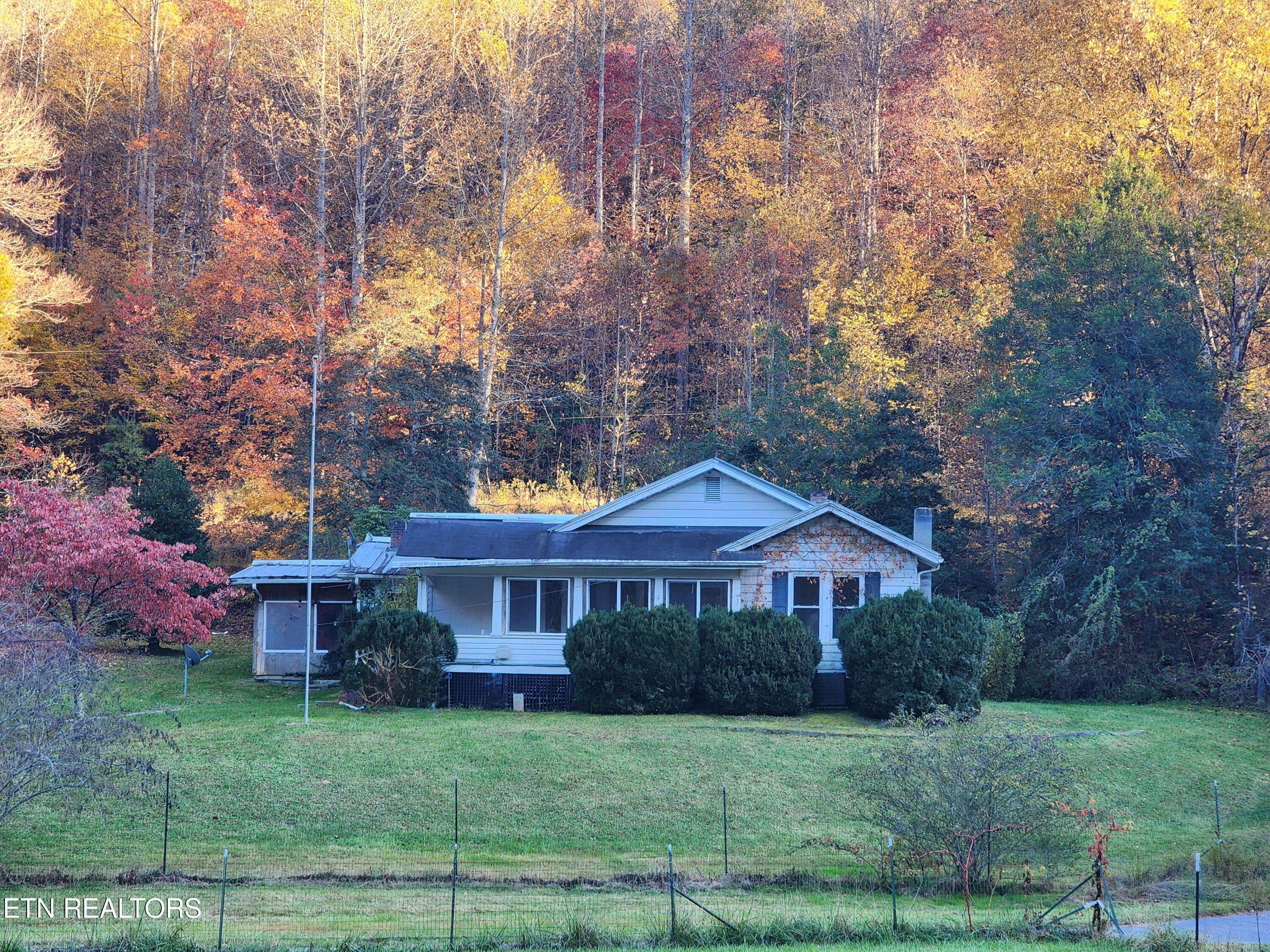 Pennington Gap, VA 24277,177 Almond DR