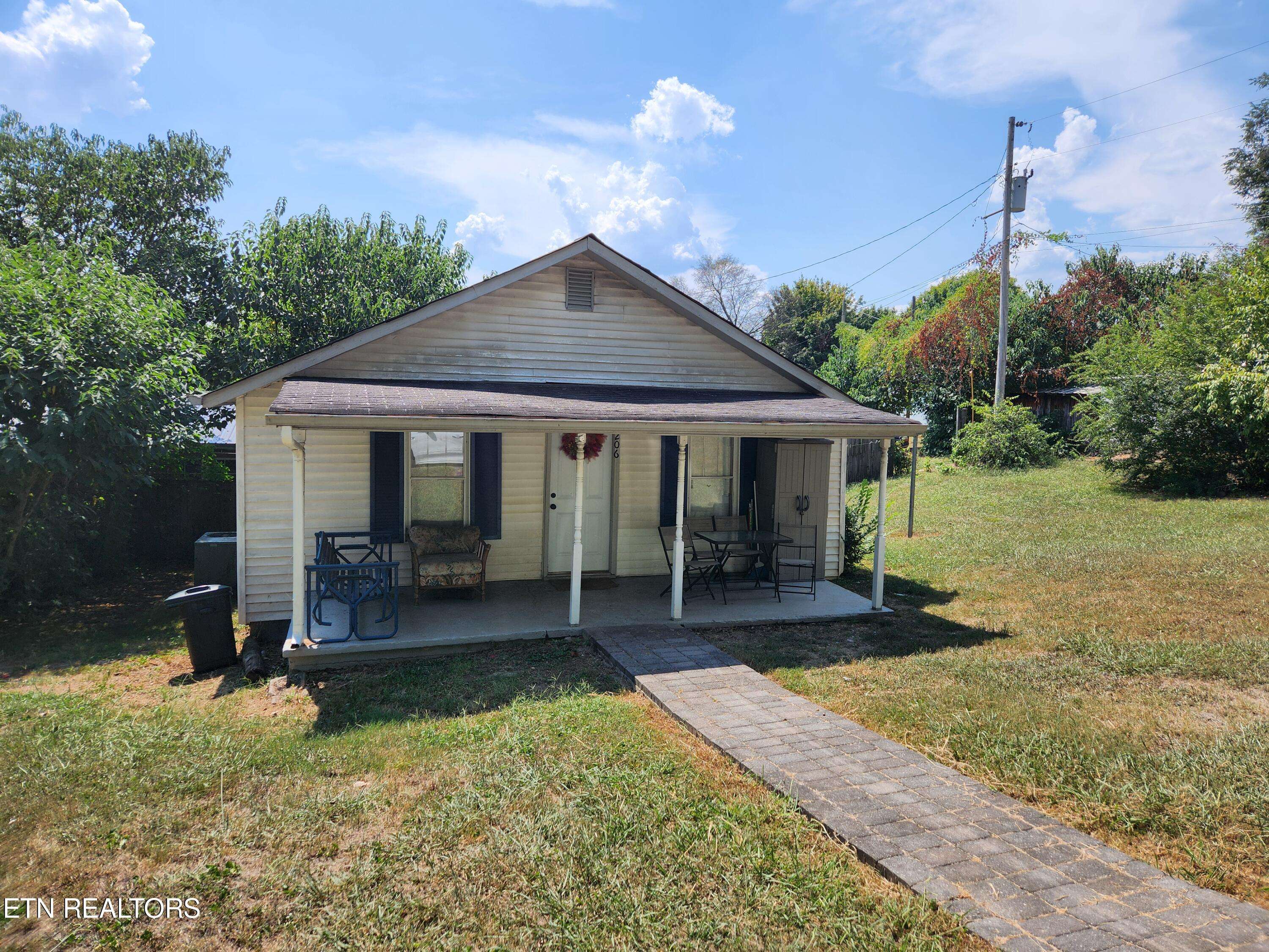 Lenoir City, TN 37771,206 Rose St