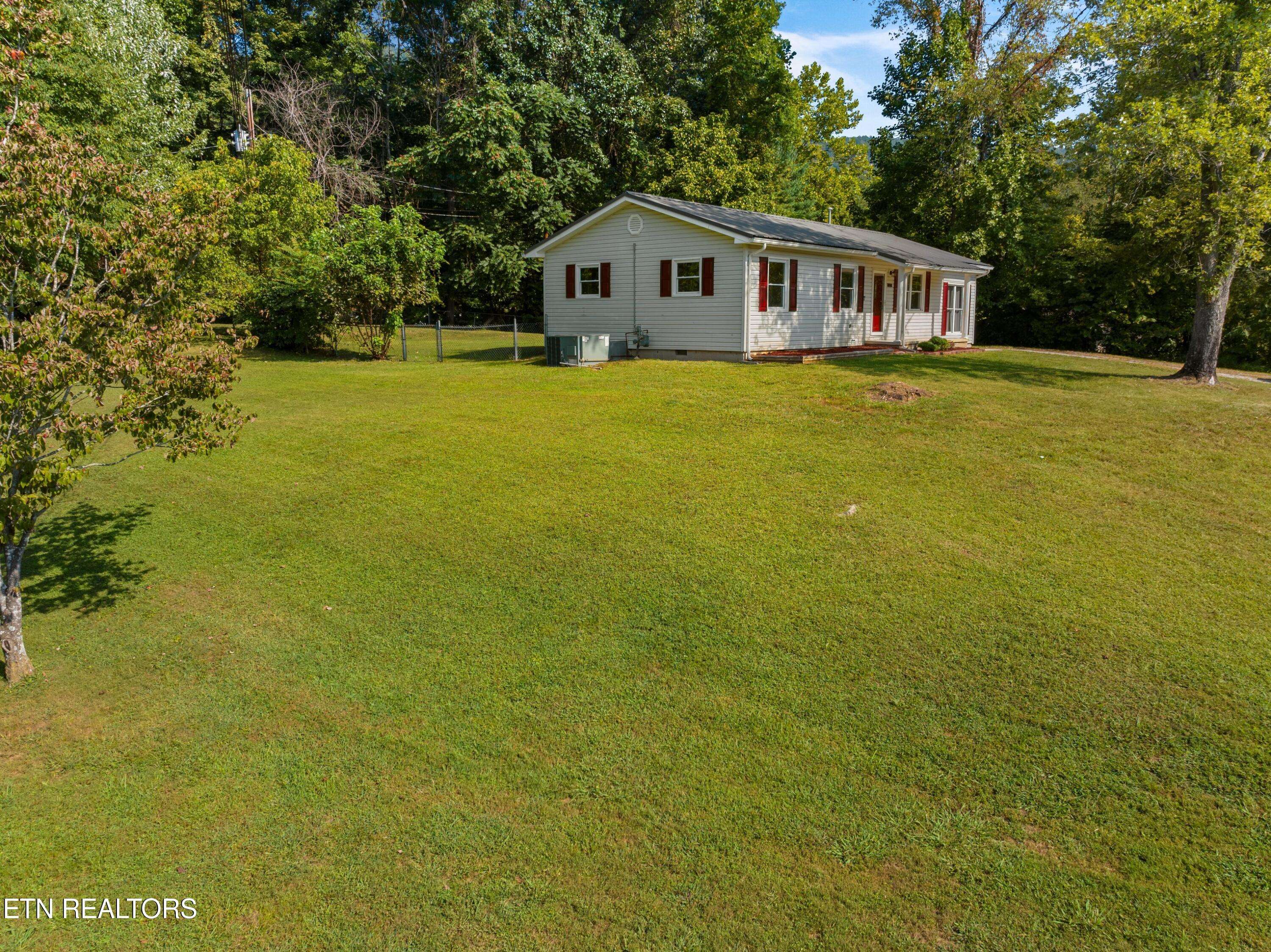 Caryville, TN 37714,125 Pike LN