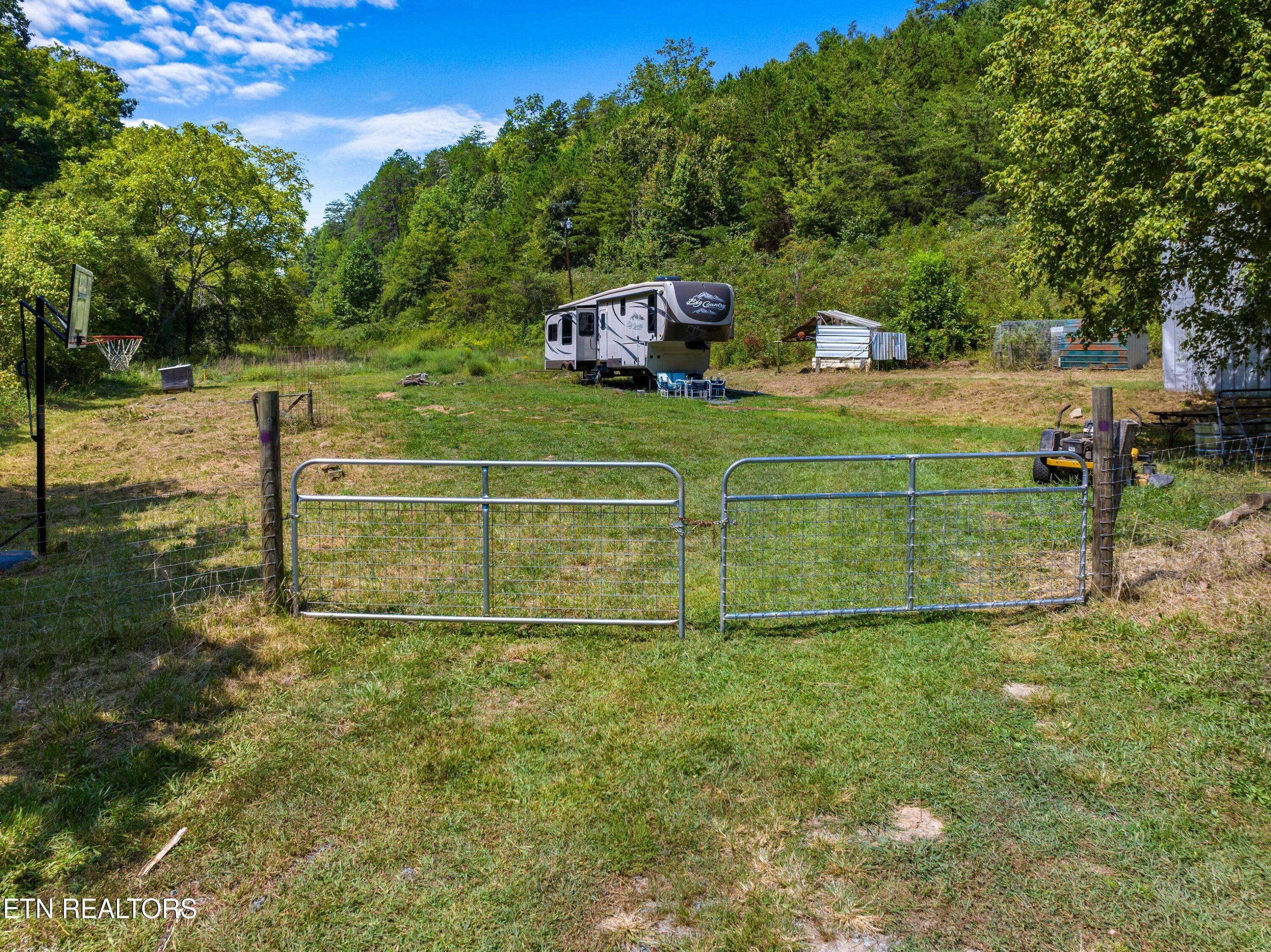 Mooresburg, TN 37811,132 Adams LN