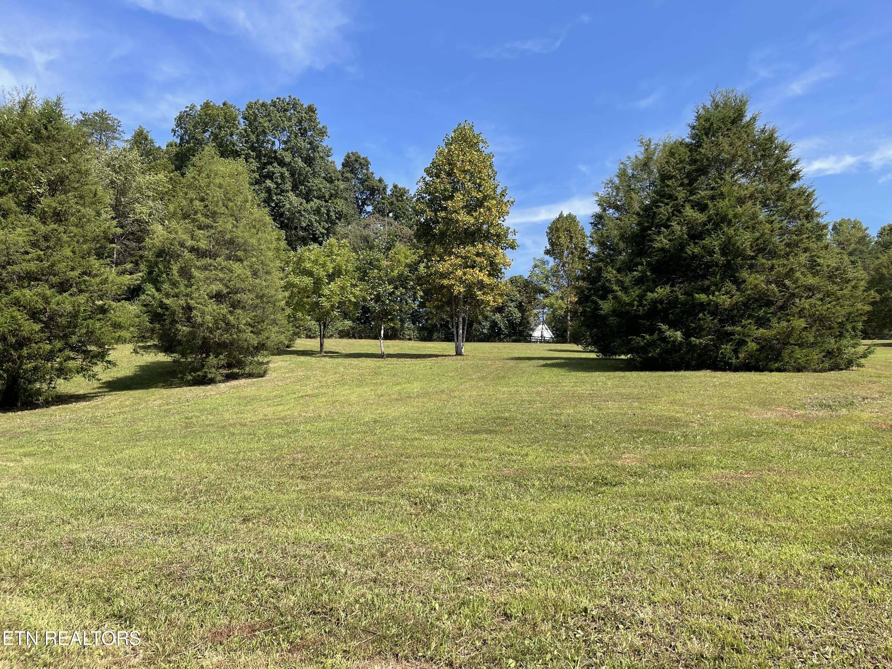 Clinton, TN 37716,Hendren LN