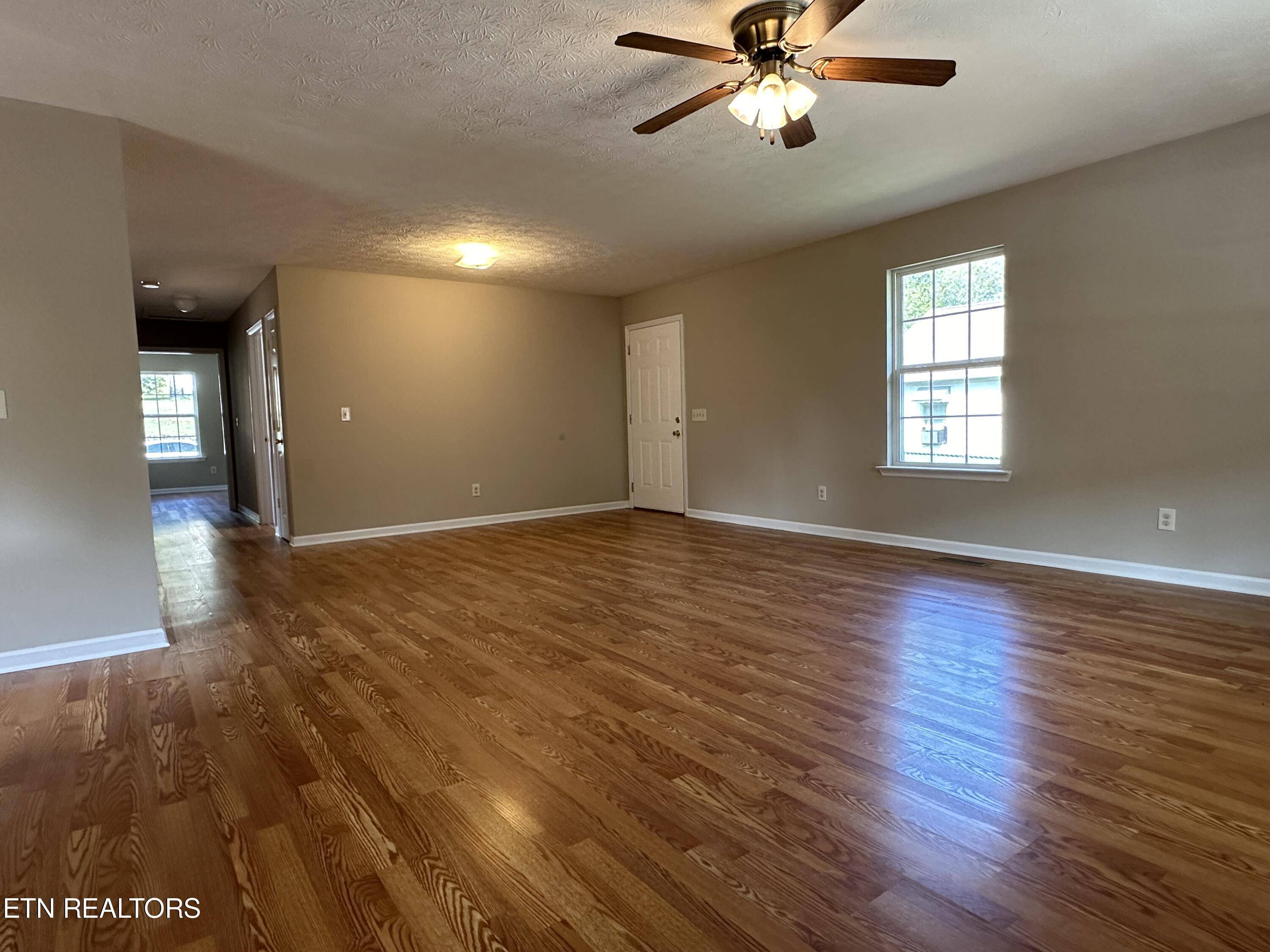 Oakdale, TN 37829,120 Rew St