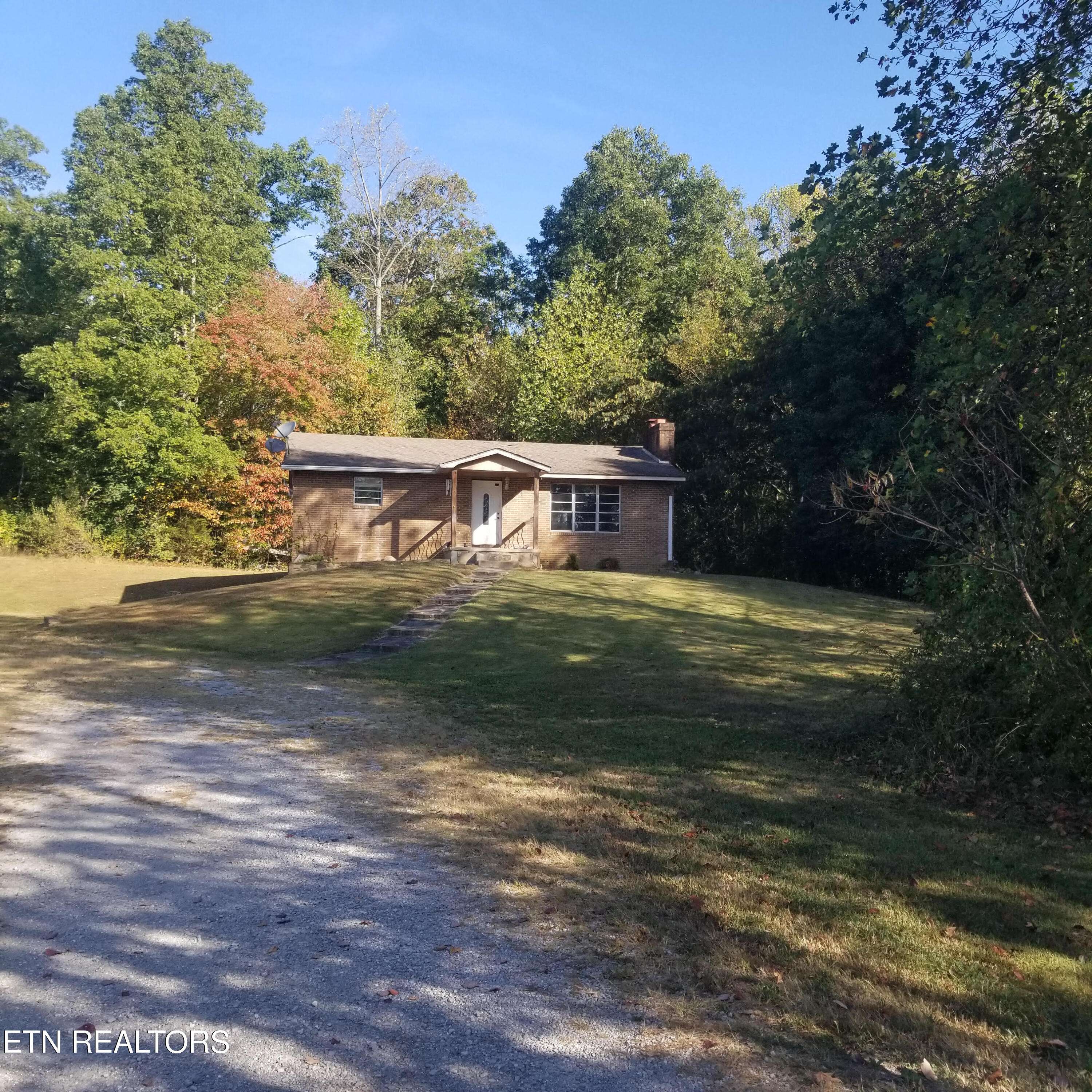 Harriman, TN 37748,138 Ray Cross Rd