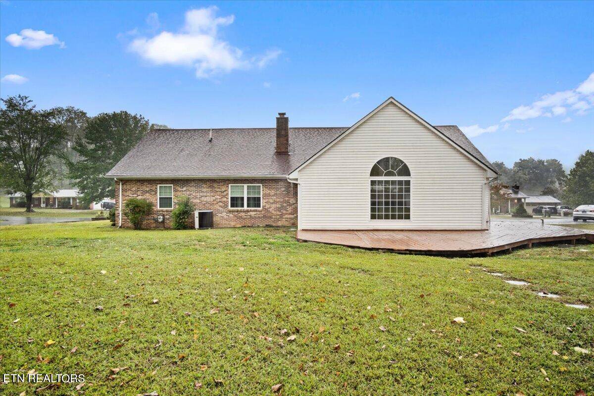 Lafollette, TN 37766,154 Scarlett DR