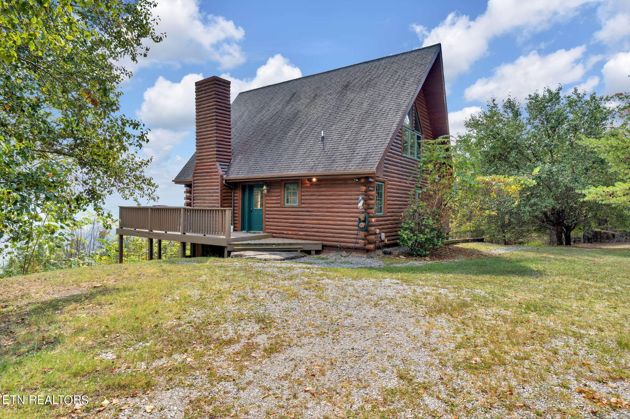 New Tazewell, TN 37825,207 Cliffside LN