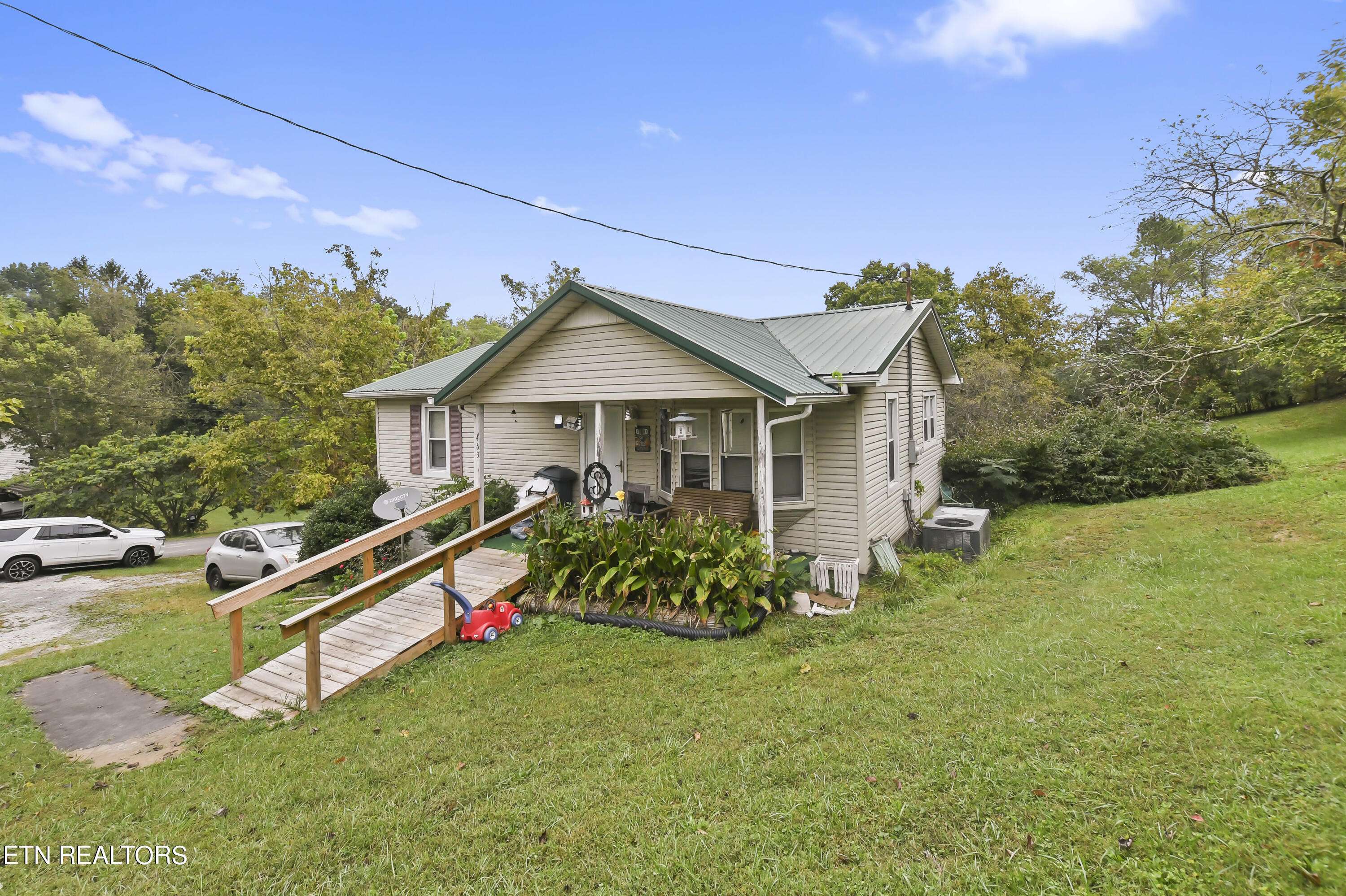 Lafollette, TN 37766,463 College Hill Rd